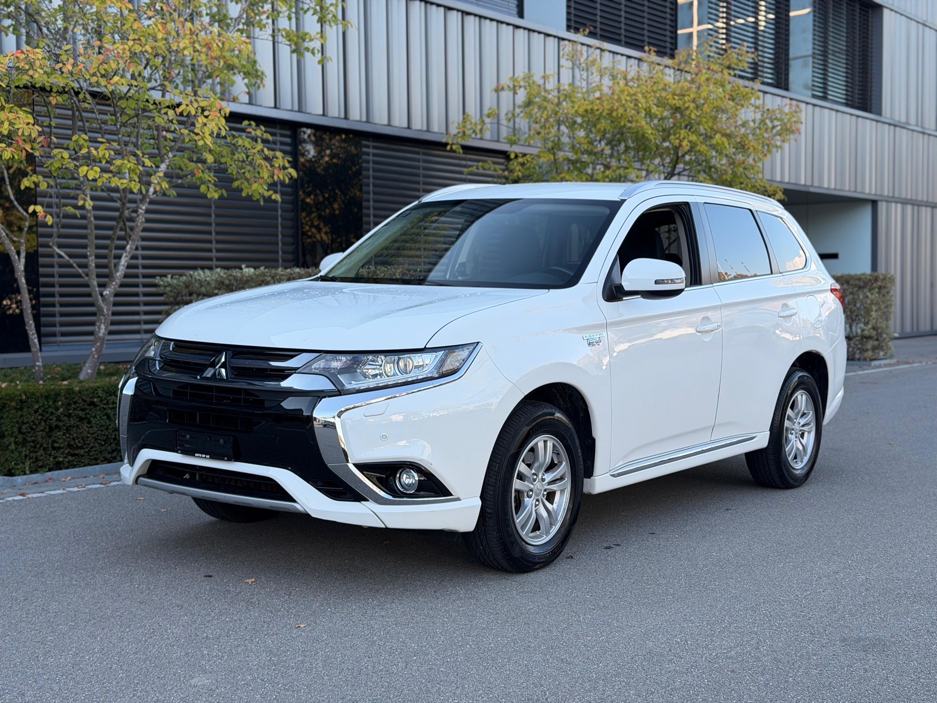 MITSUBISHI Outlander 2.0 PHEV 4WD Automatic