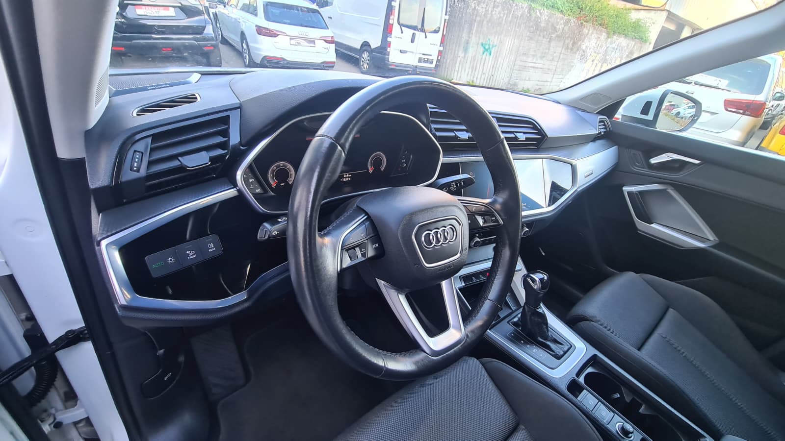 AUDI Q3 40 TDI advanced quattro S-tronic ** Gr-Navi ** RF-Kamera ** Abstandsregelsysteme ** Sitzheizung ** Frisch Ab MFK & Service-image-17