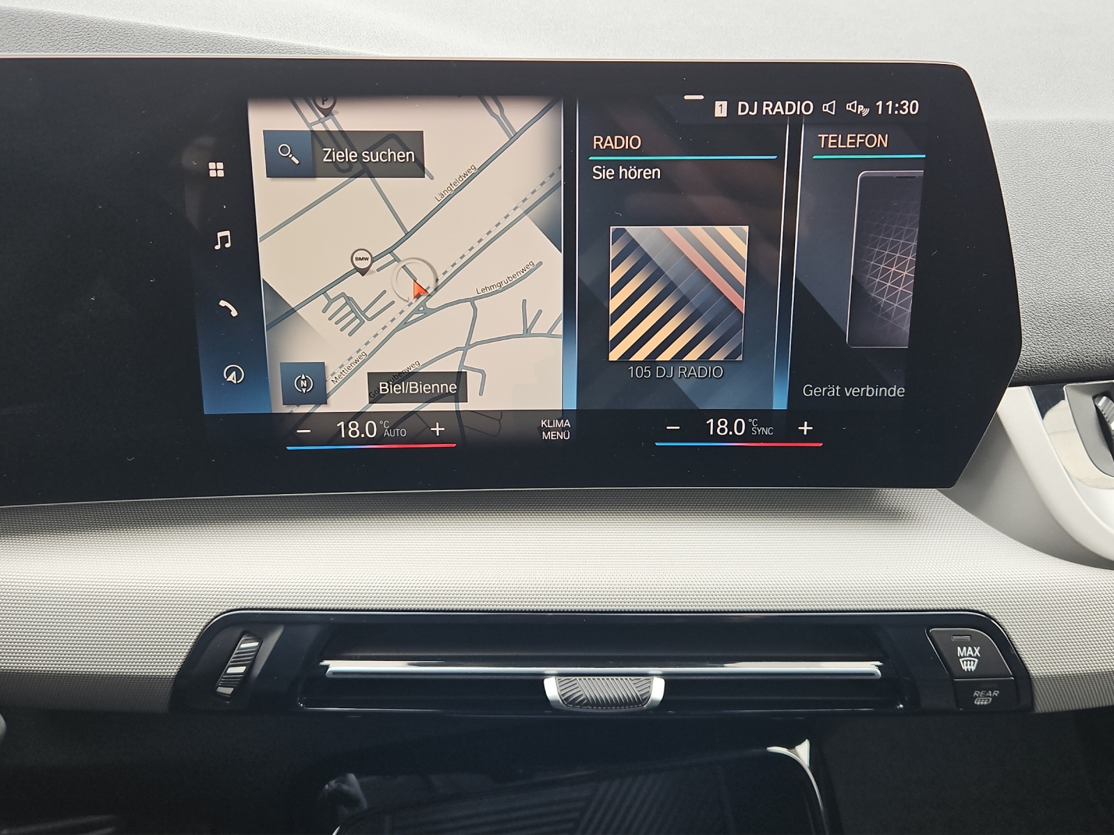 BMW 218i Active Tourer-image-12