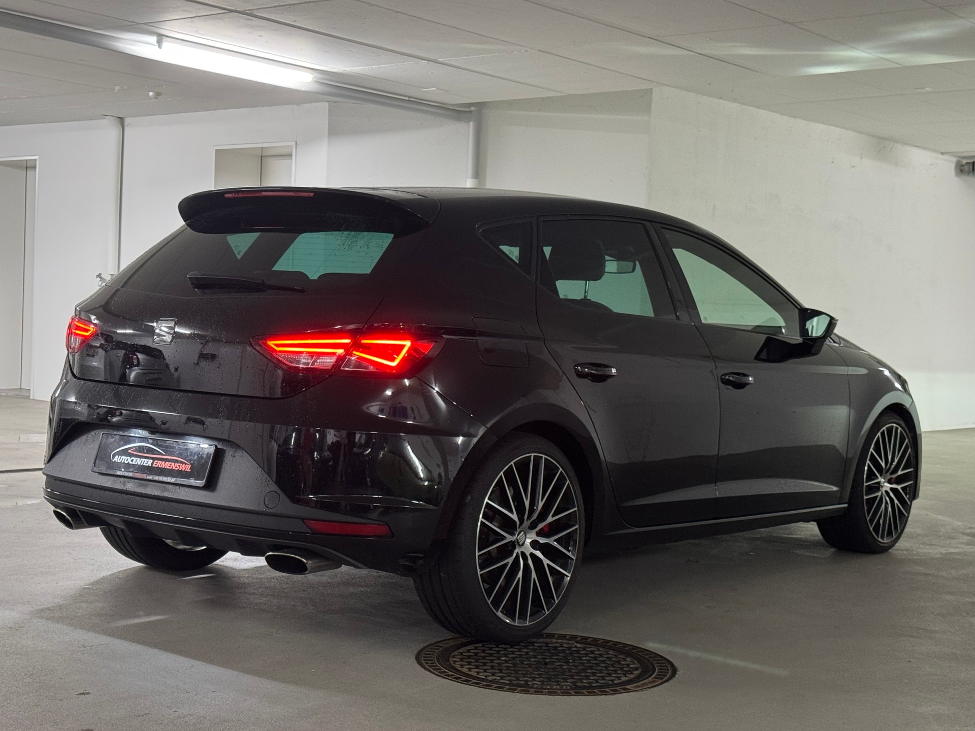 SEAT Leon 2.0 TSI Cupra 290 DSG-image-6