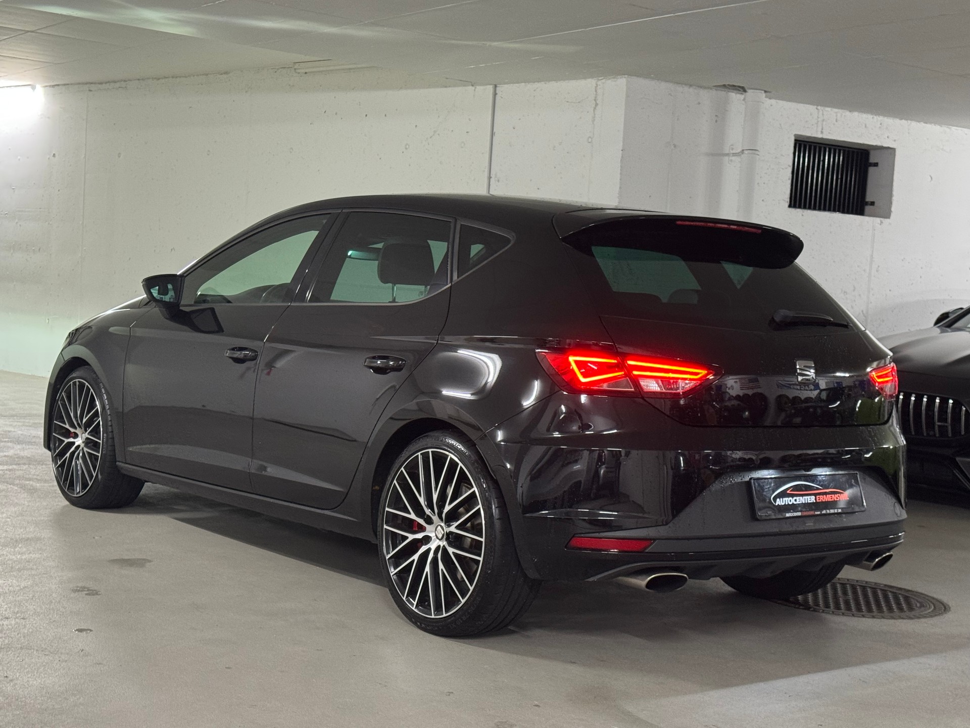 SEAT Leon 2.0 TSI Cupra 290 DSG-image-4