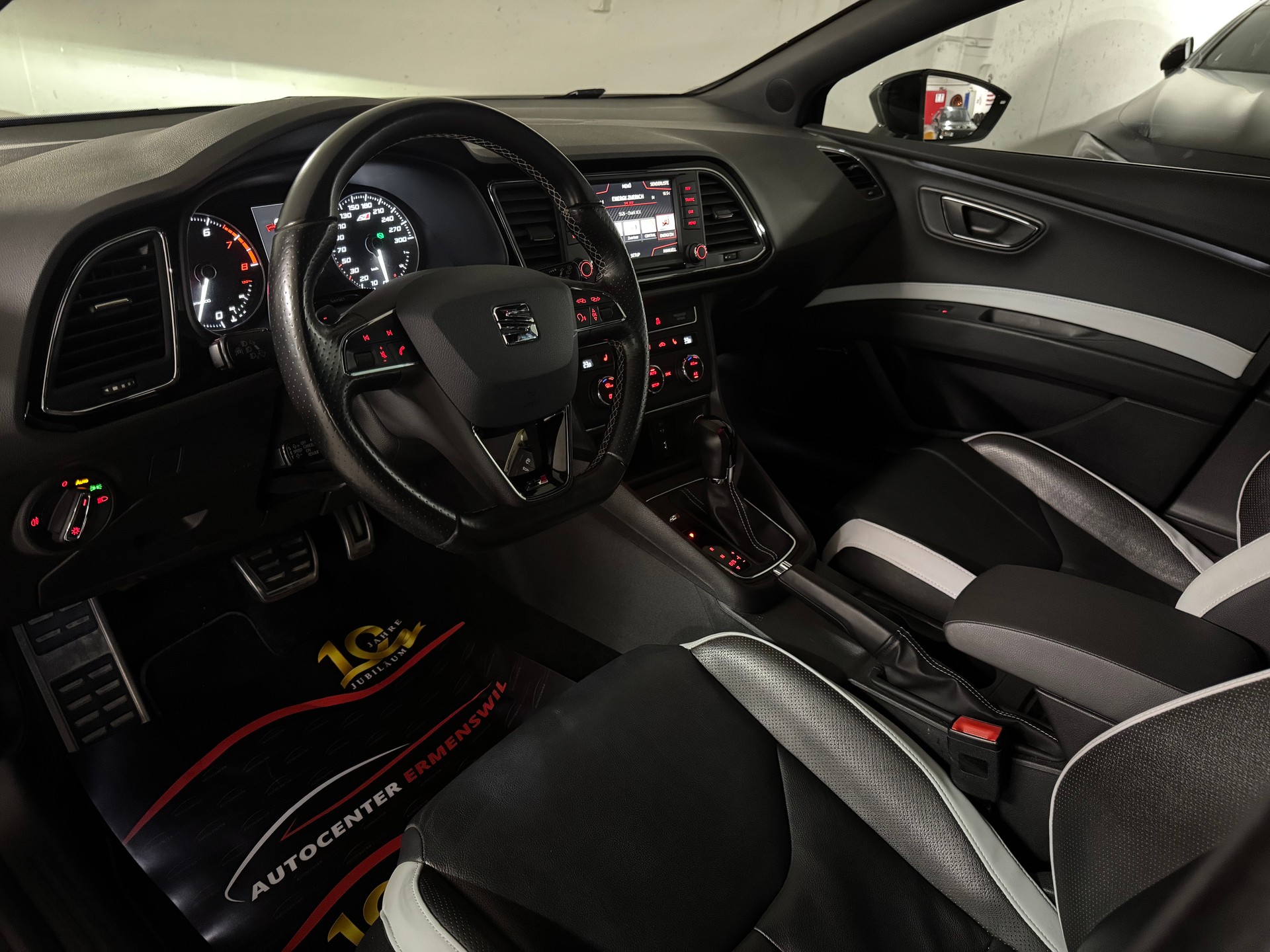 SEAT Leon 2.0 TSI Cupra 290 DSG-image-8