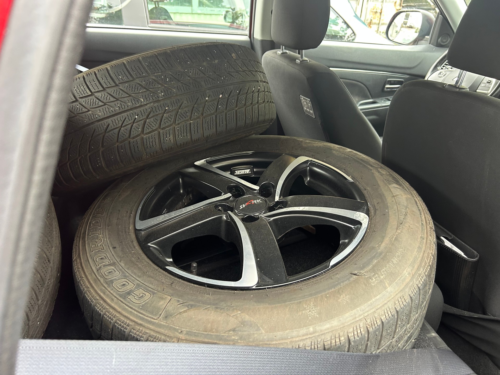 MITSUBISHI ASX 1.8 DID Celebration 300K 4WD-image-11