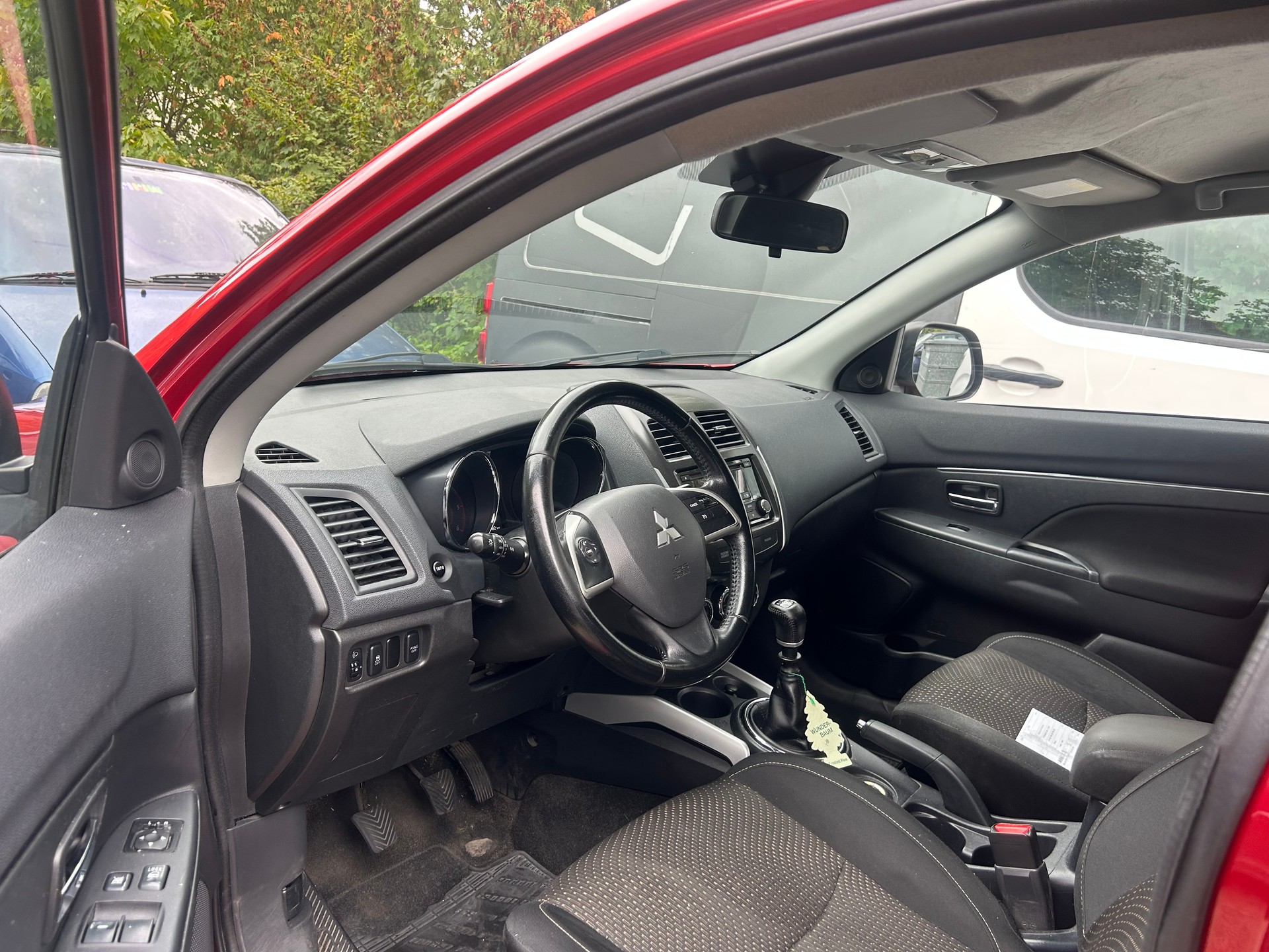 MITSUBISHI ASX 1.8 DID Celebration 300K 4WD-image-15