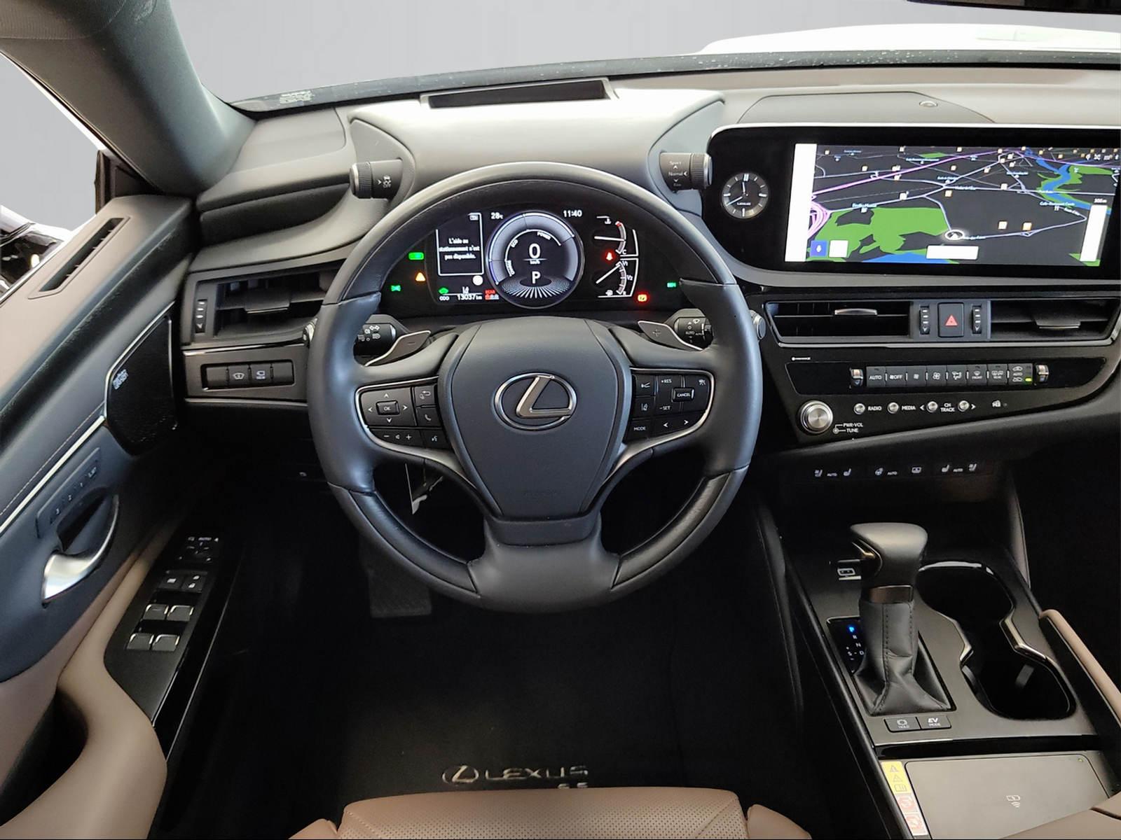 LEXUS ES 300h Excellence-image-7