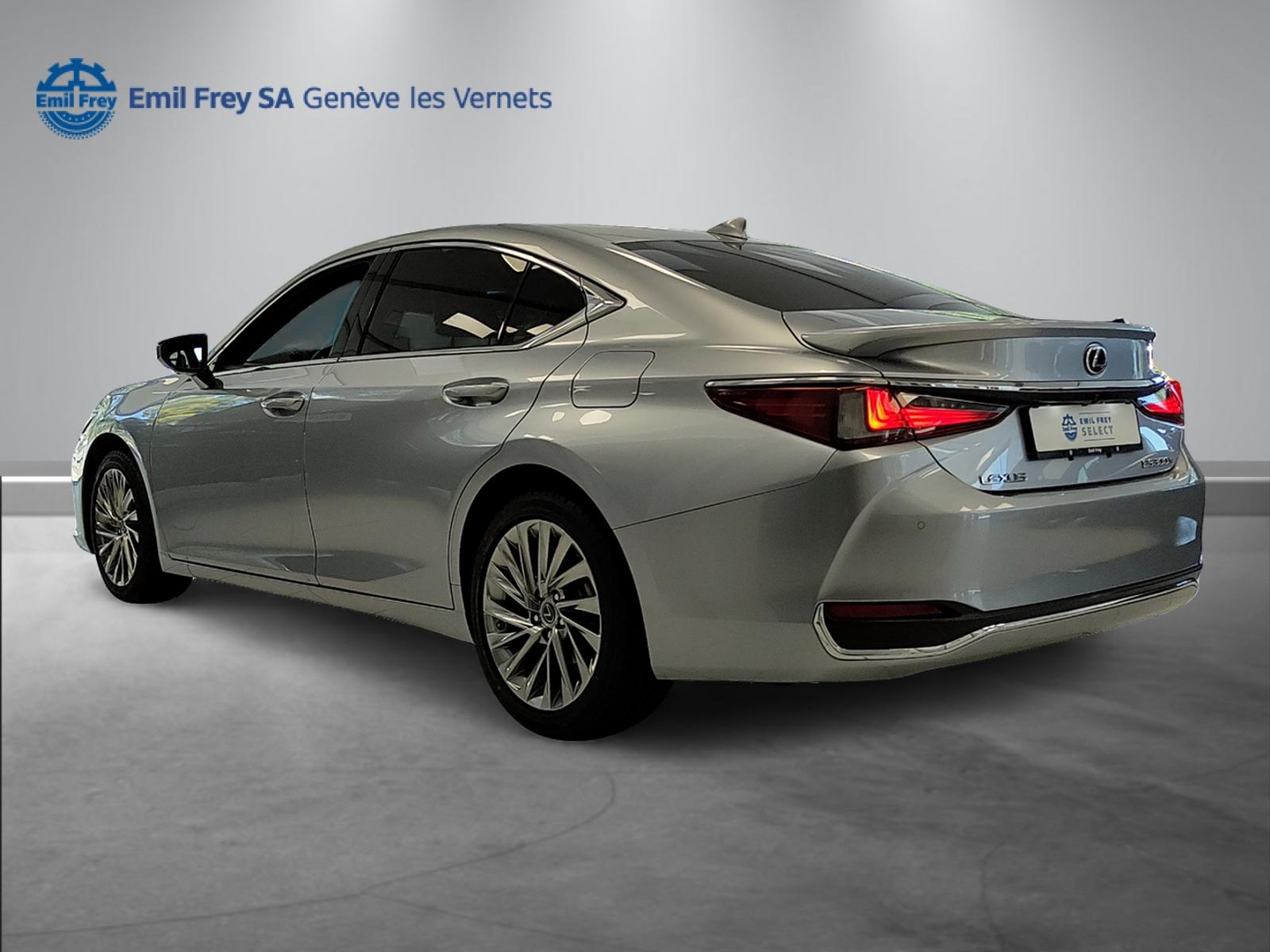 LEXUS ES 300h Excellence-image-6