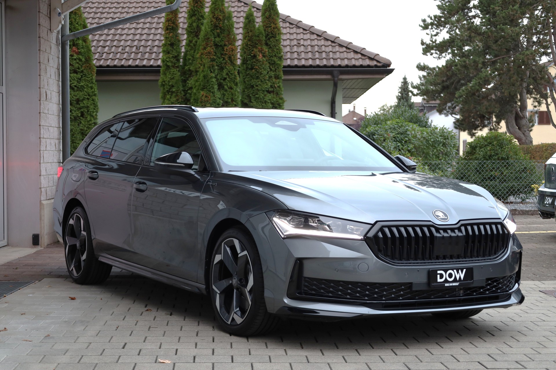 SKODA Superb Combi 2.0 TSI Sportline 4x4 DSG-image-1