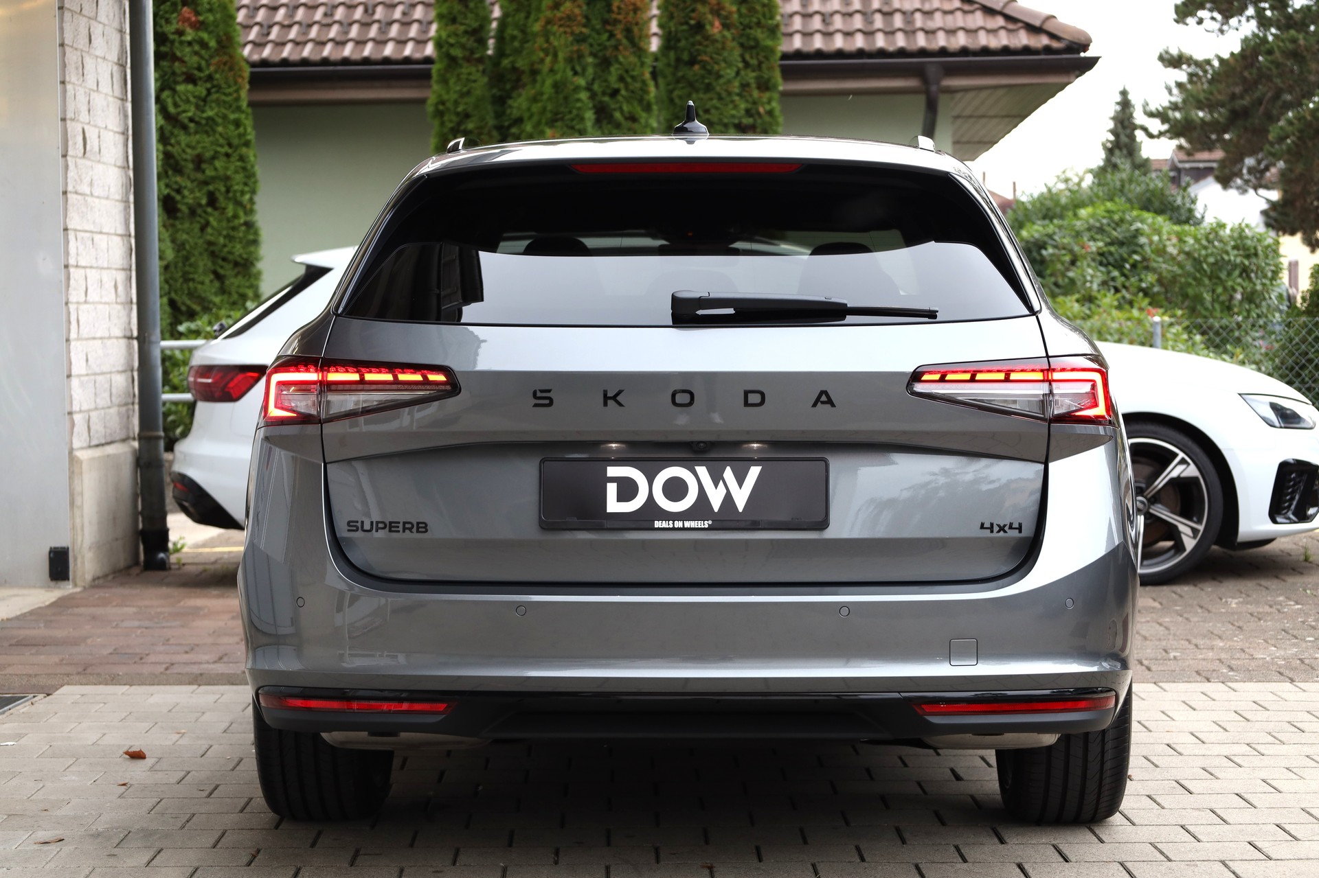 SKODA Superb Combi 2.0 TSI Sportline 4x4 DSG-image-6