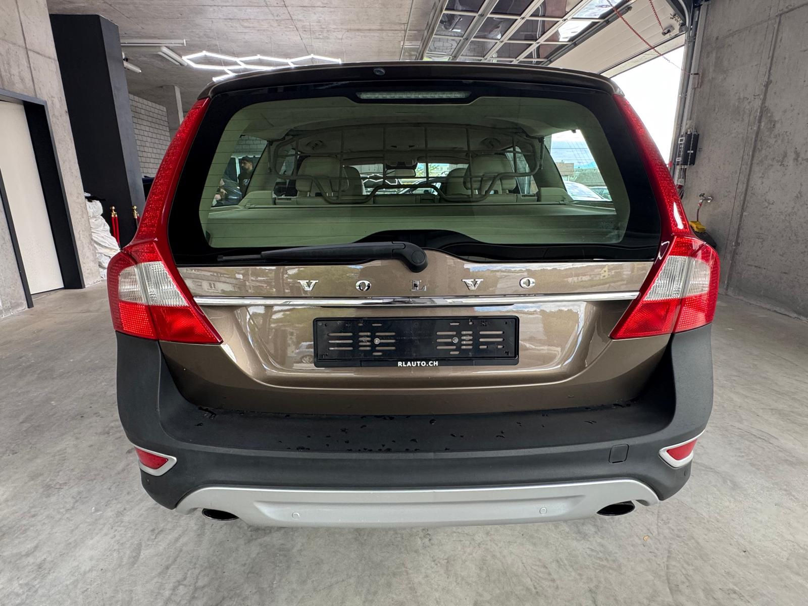 VOLVO XC70 T6 AWD OceanRace Geartronic-image-3