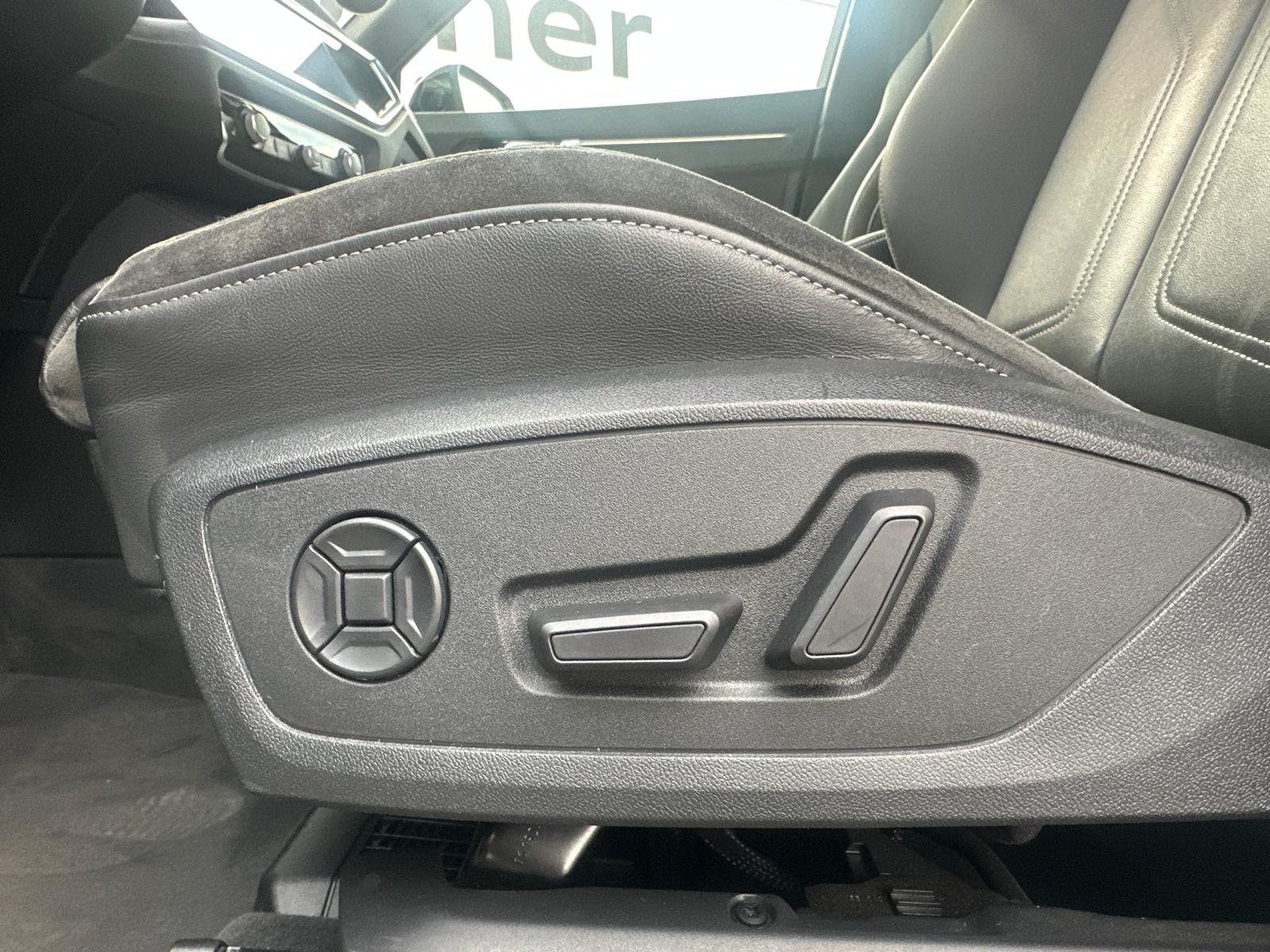 AUDI Q3 40 TFSI S line quattro S-tronic-image-7