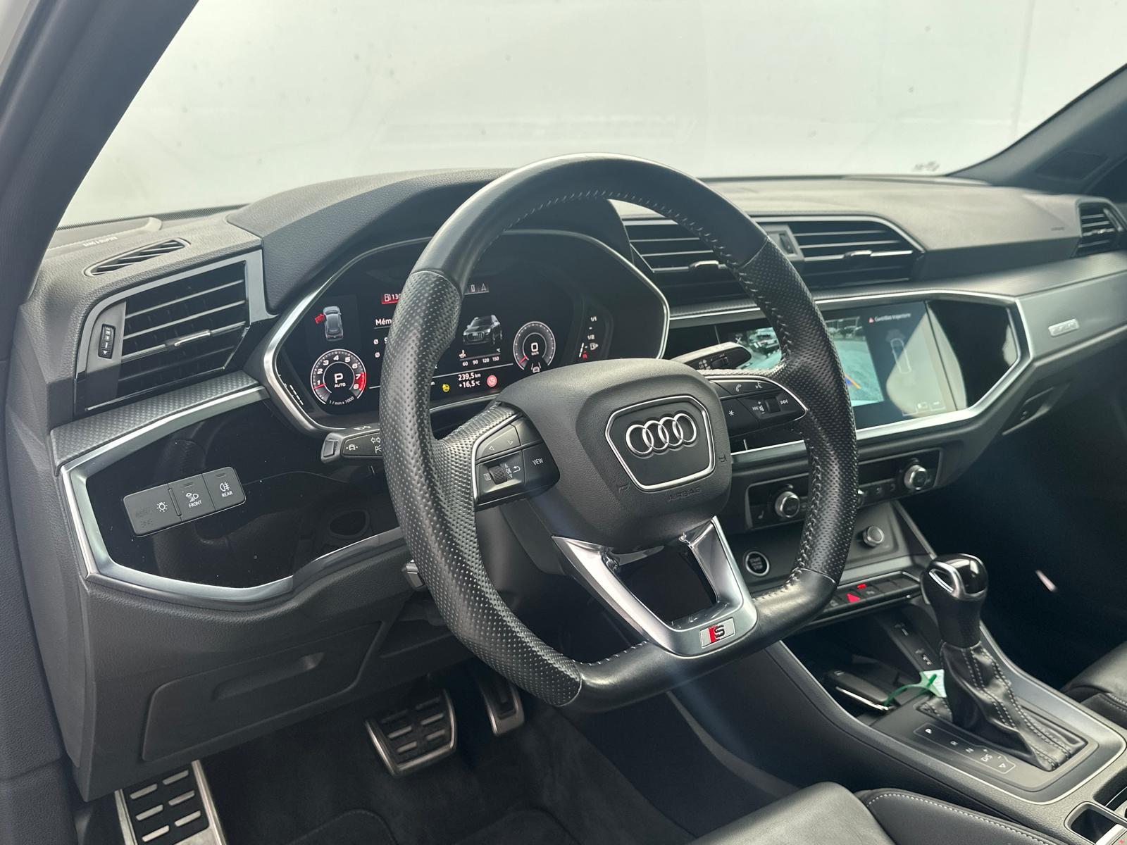 AUDI Q3 40 TFSI S line quattro S-tronic-image-6