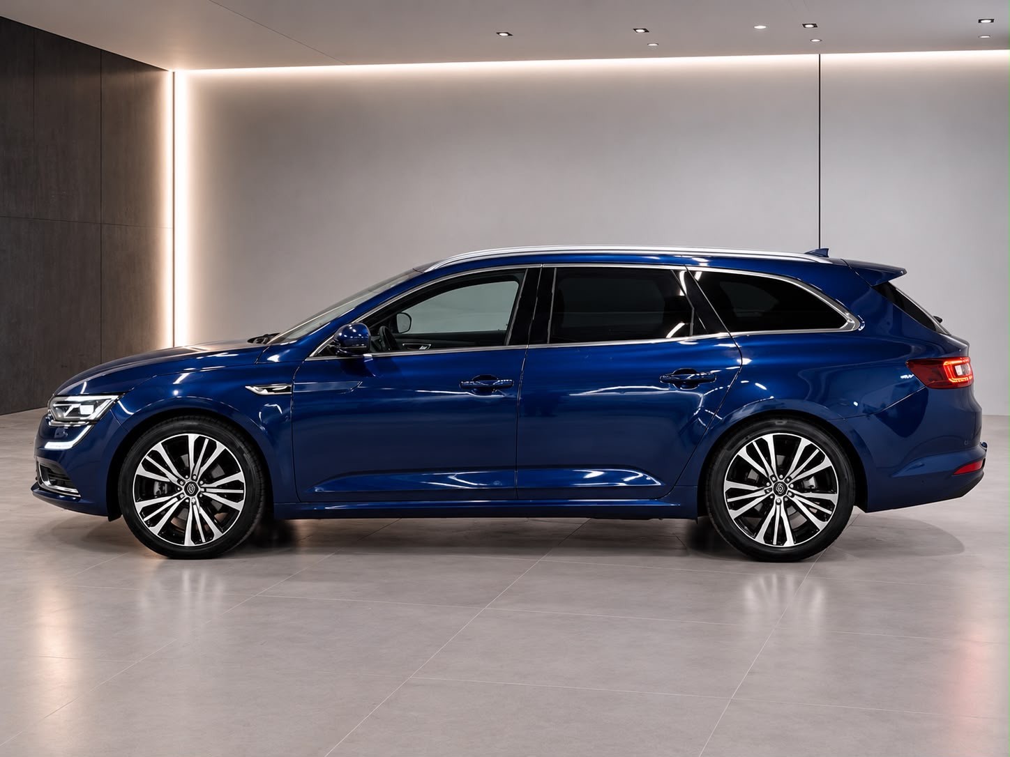 RENAULT Talisman Grandtour 1.6 dCi Initiale EDC-image-1