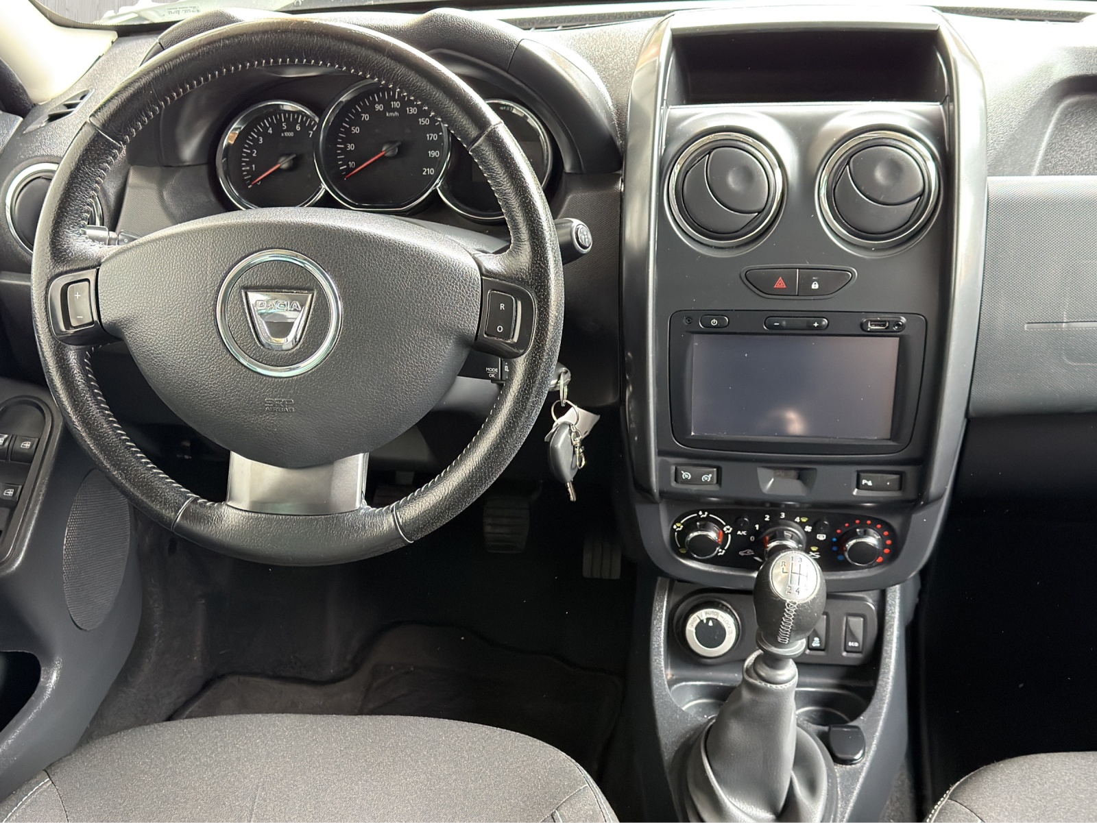 DACIA Duster 1.2 T Ambiance 4x4-image-11