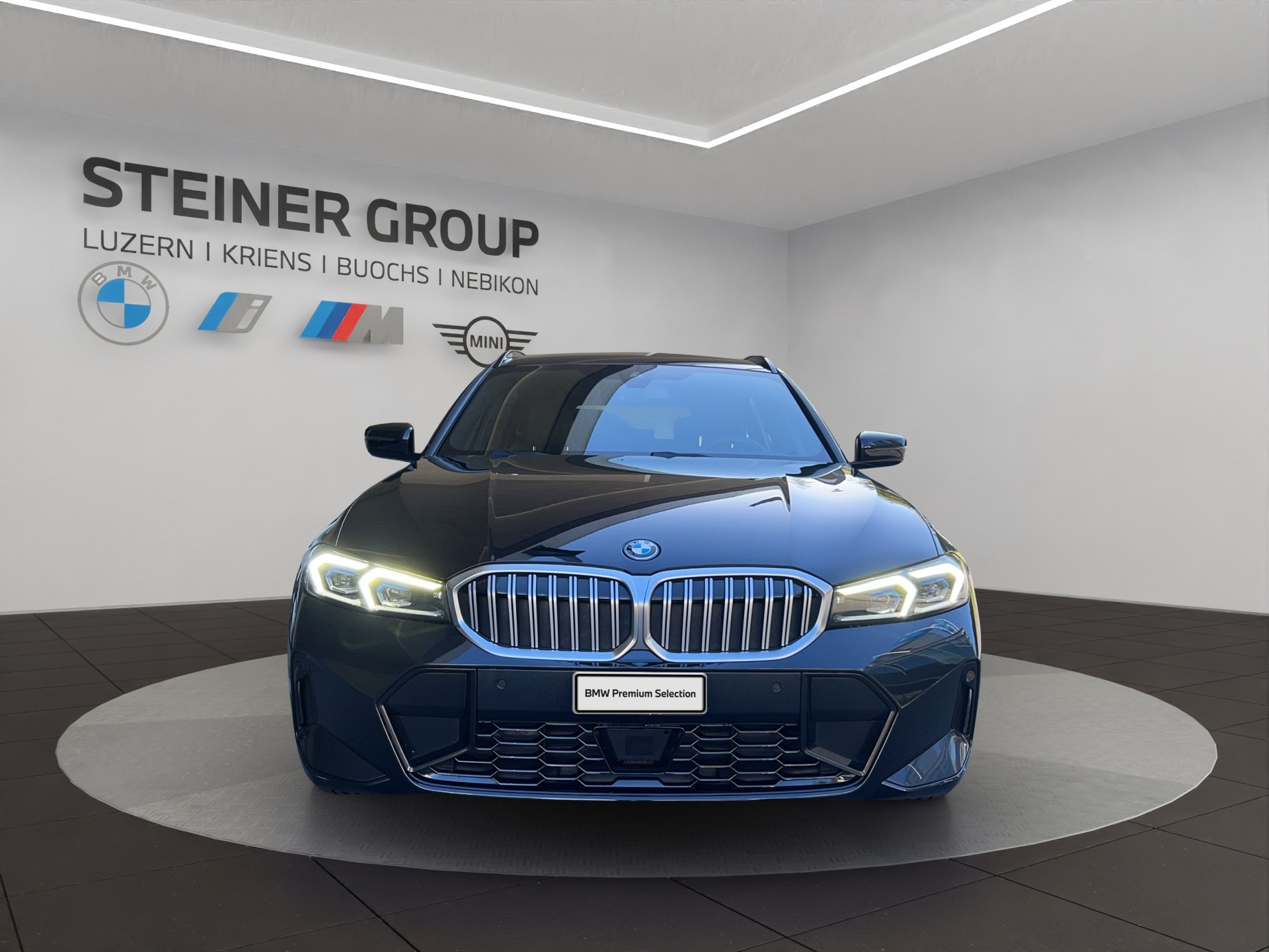 BMW 320e xDrive Touring Steptronic M Sport-image-2