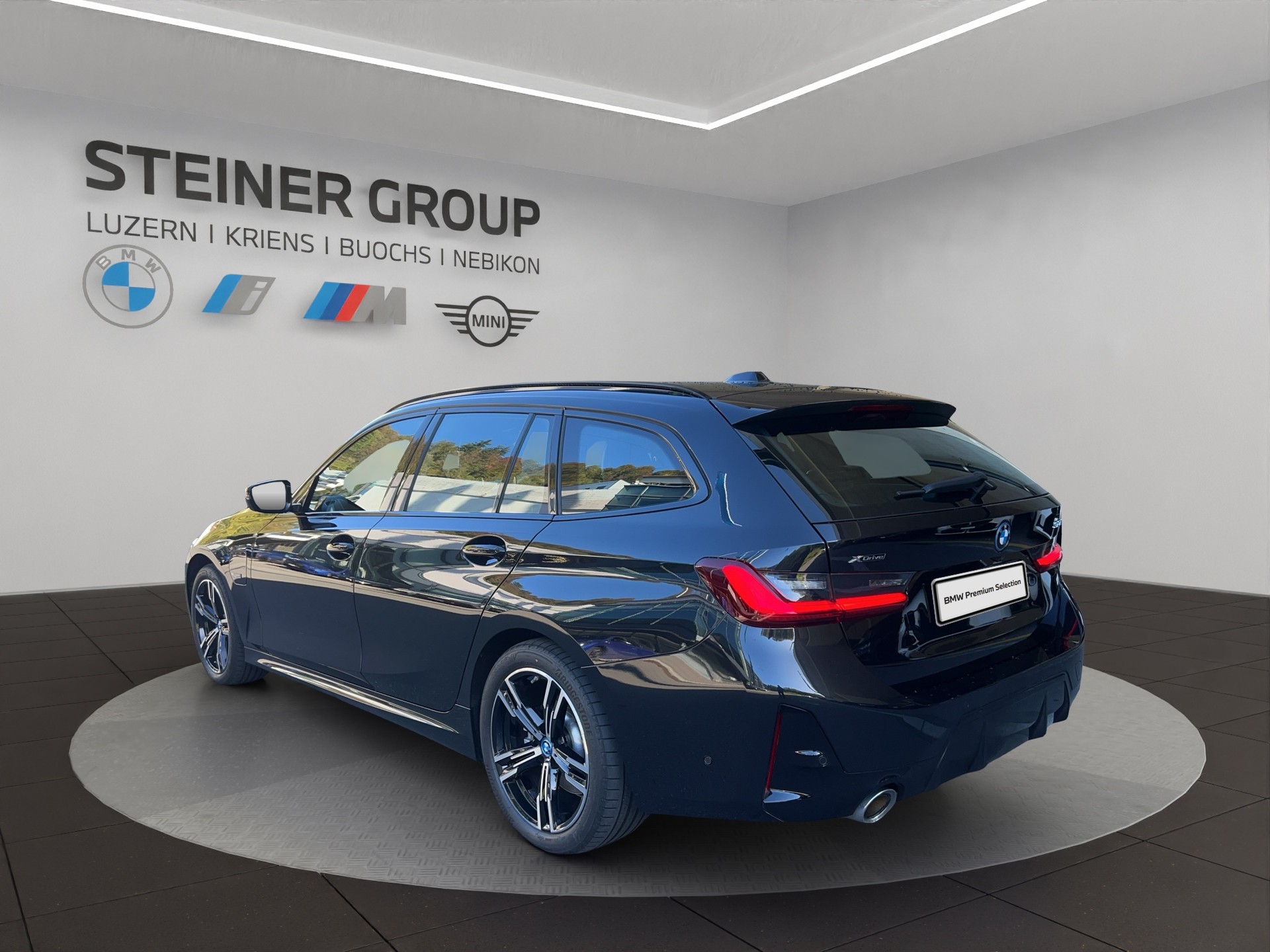 BMW 320e xDrive Touring Steptronic M Sport-image-7