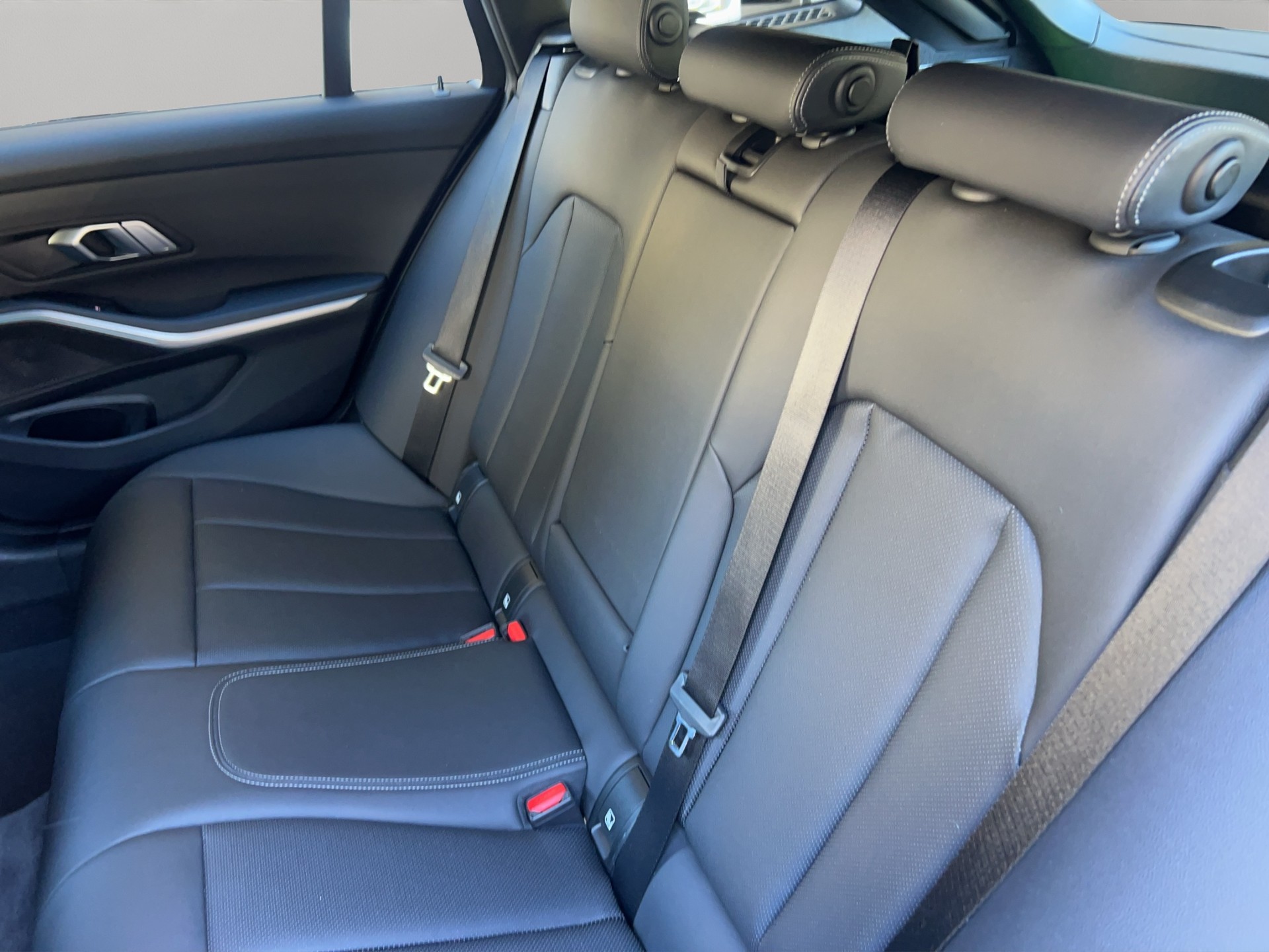 BMW 320e xDrive Touring Steptronic M Sport-image-19