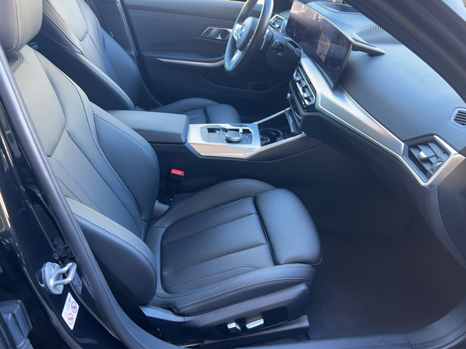 BMW 320e xDrive Touring Steptronic M Sport-image-21