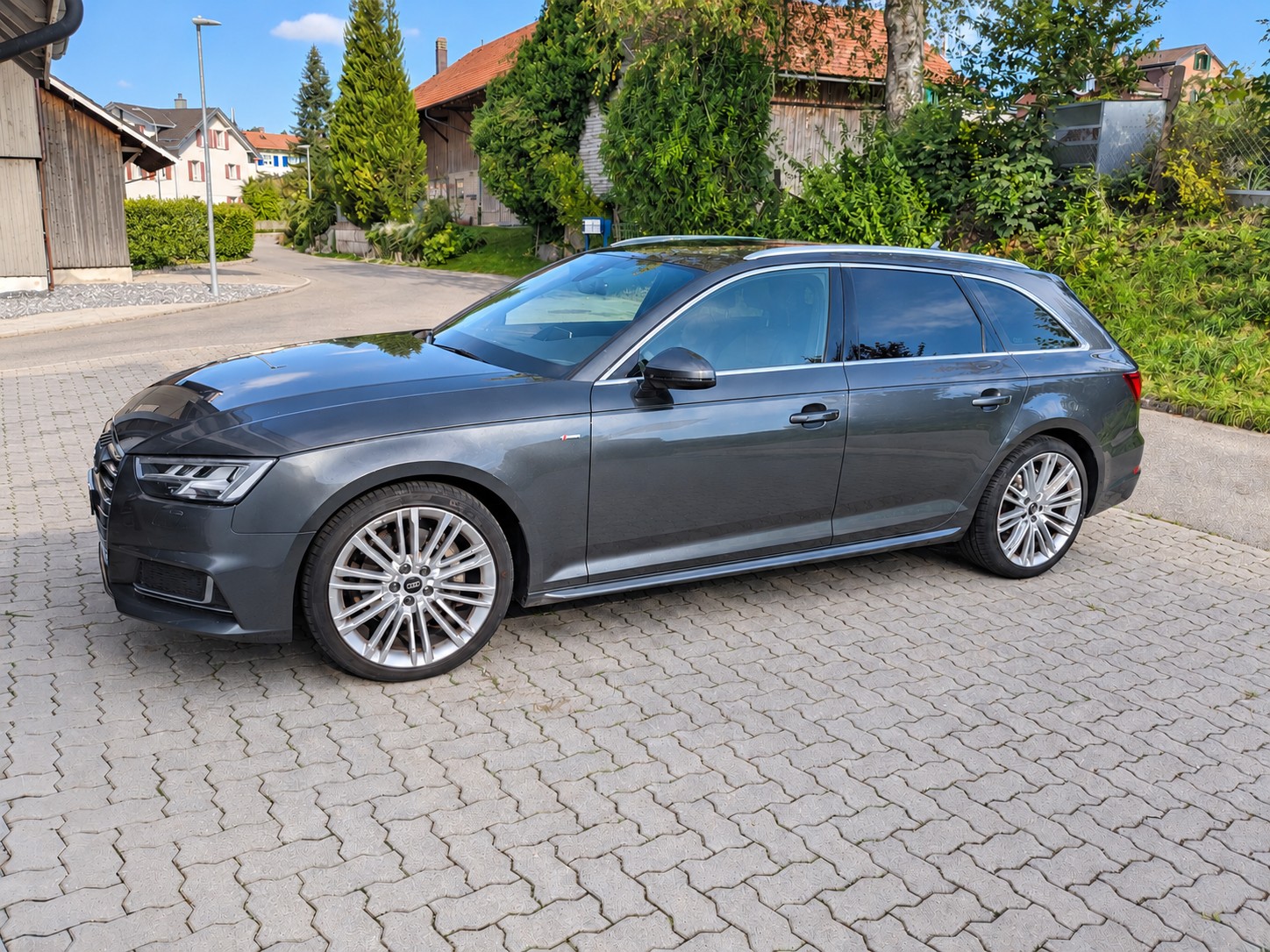 Car photo