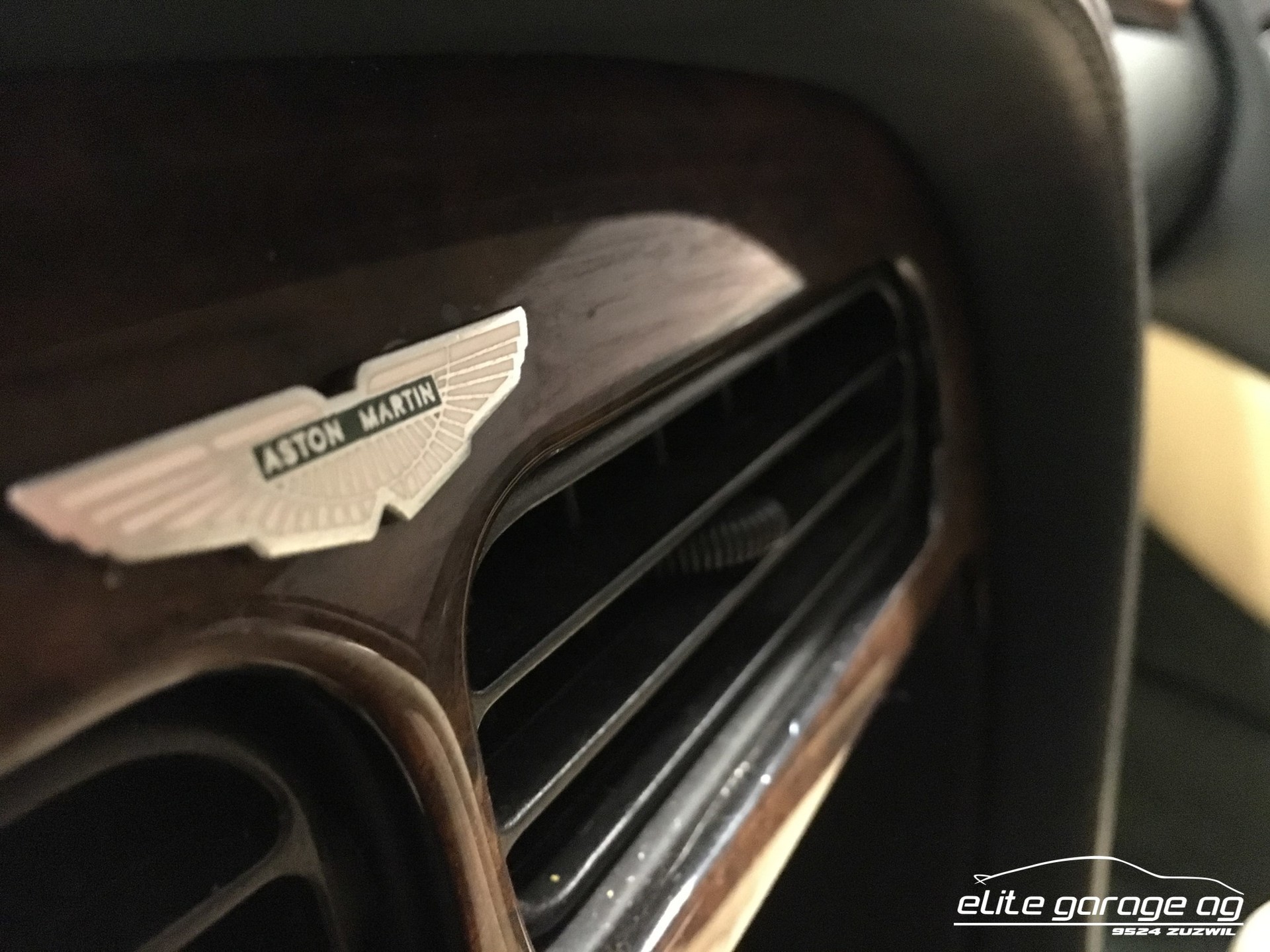 ASTON MARTIN DB7-image-12