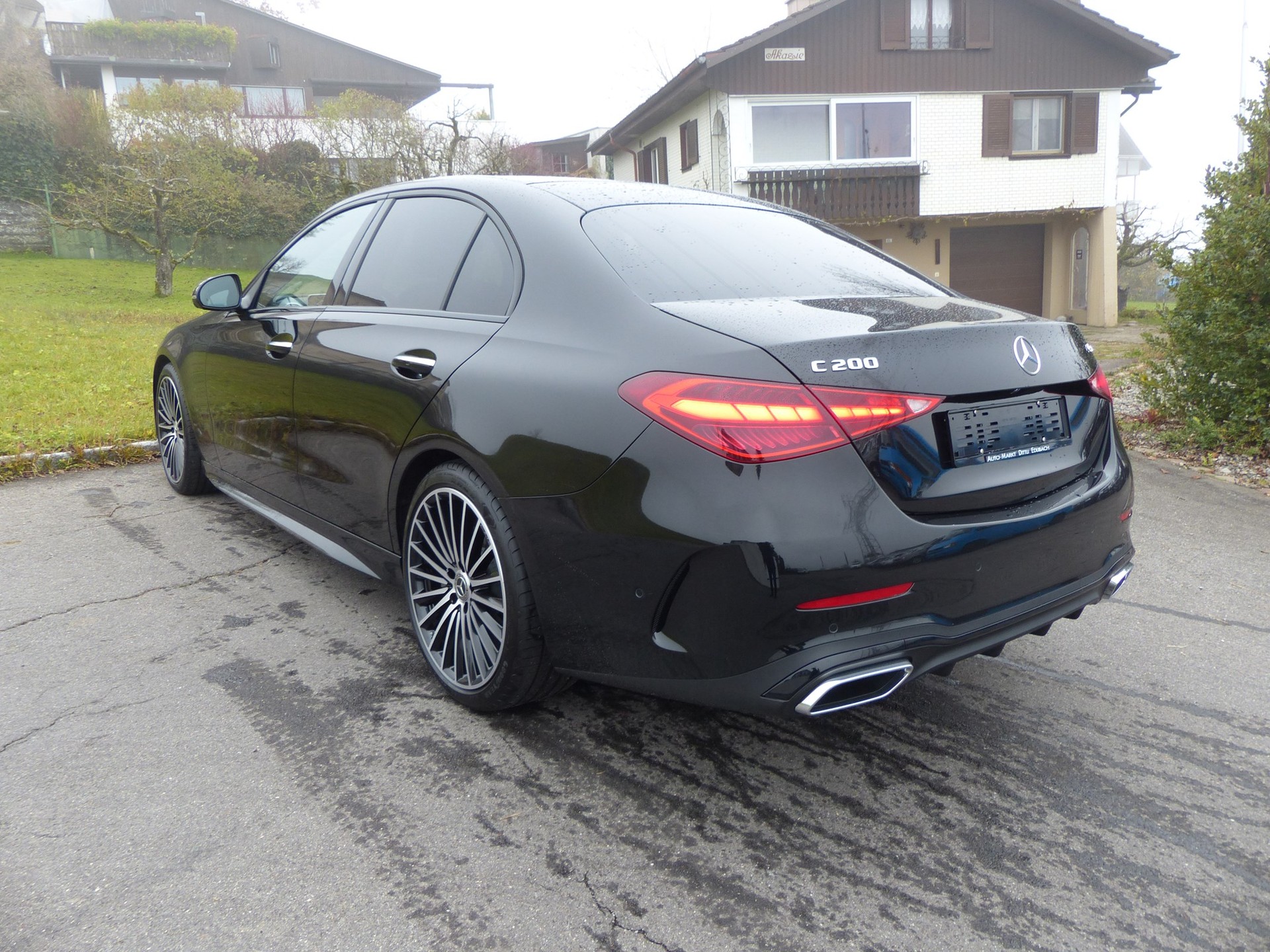 MERCEDES-BENZ C 200 4Matic AMG Line-showroom-element-2