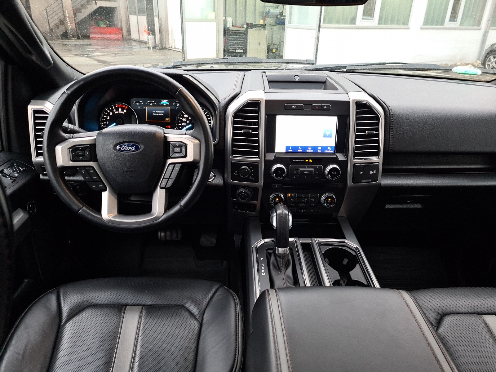 FORD F-Pickup F-150 3.0-V6 POWER STROKE DIESEL PLATINUM SUPER-CREW AUTOMAT 4x4-image-7