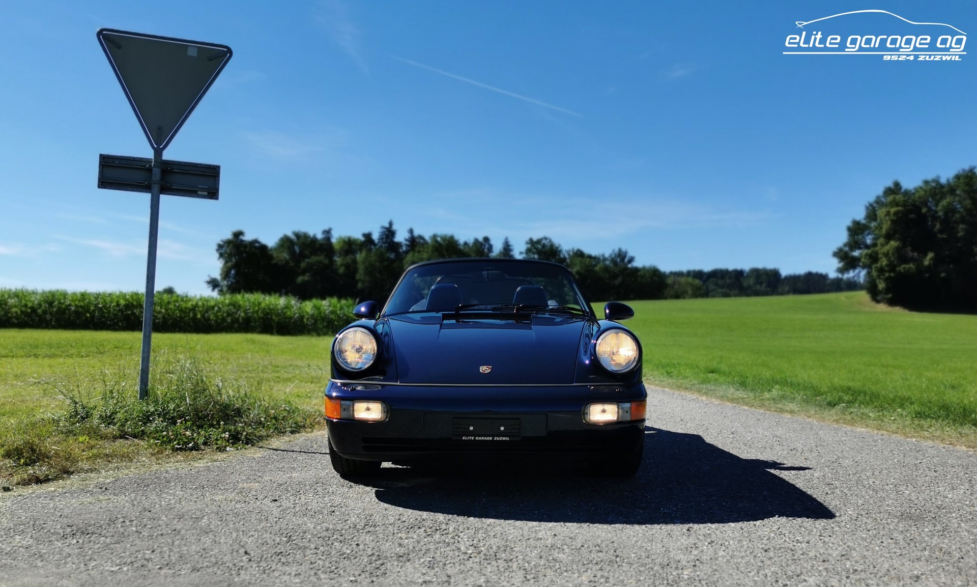 PORSCHE 911 Carrera 4 Cabrio-image-2