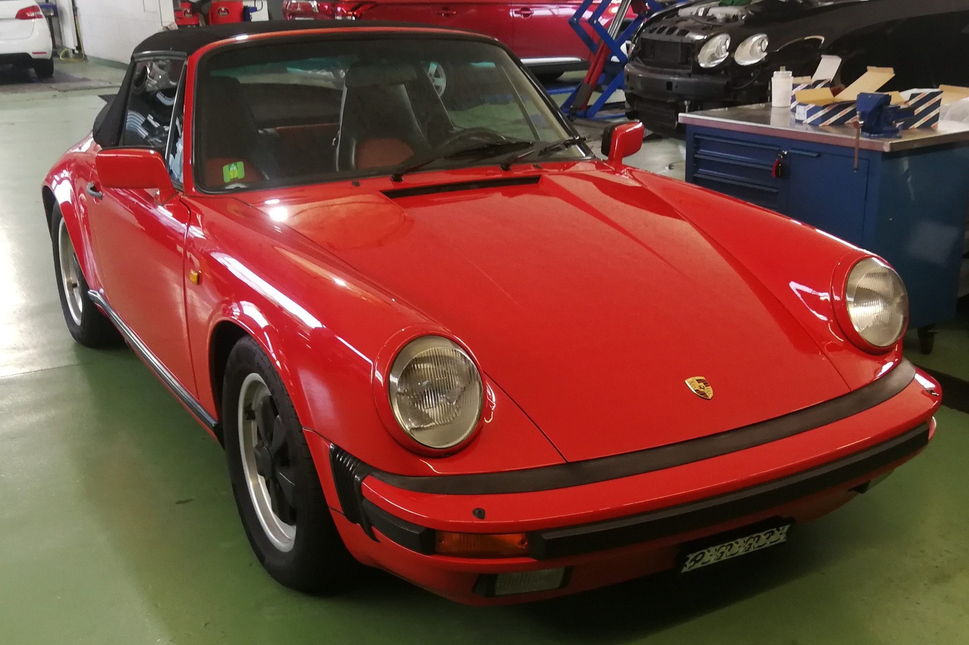 PORSCHE 911 Carrera Cabrio-image-3