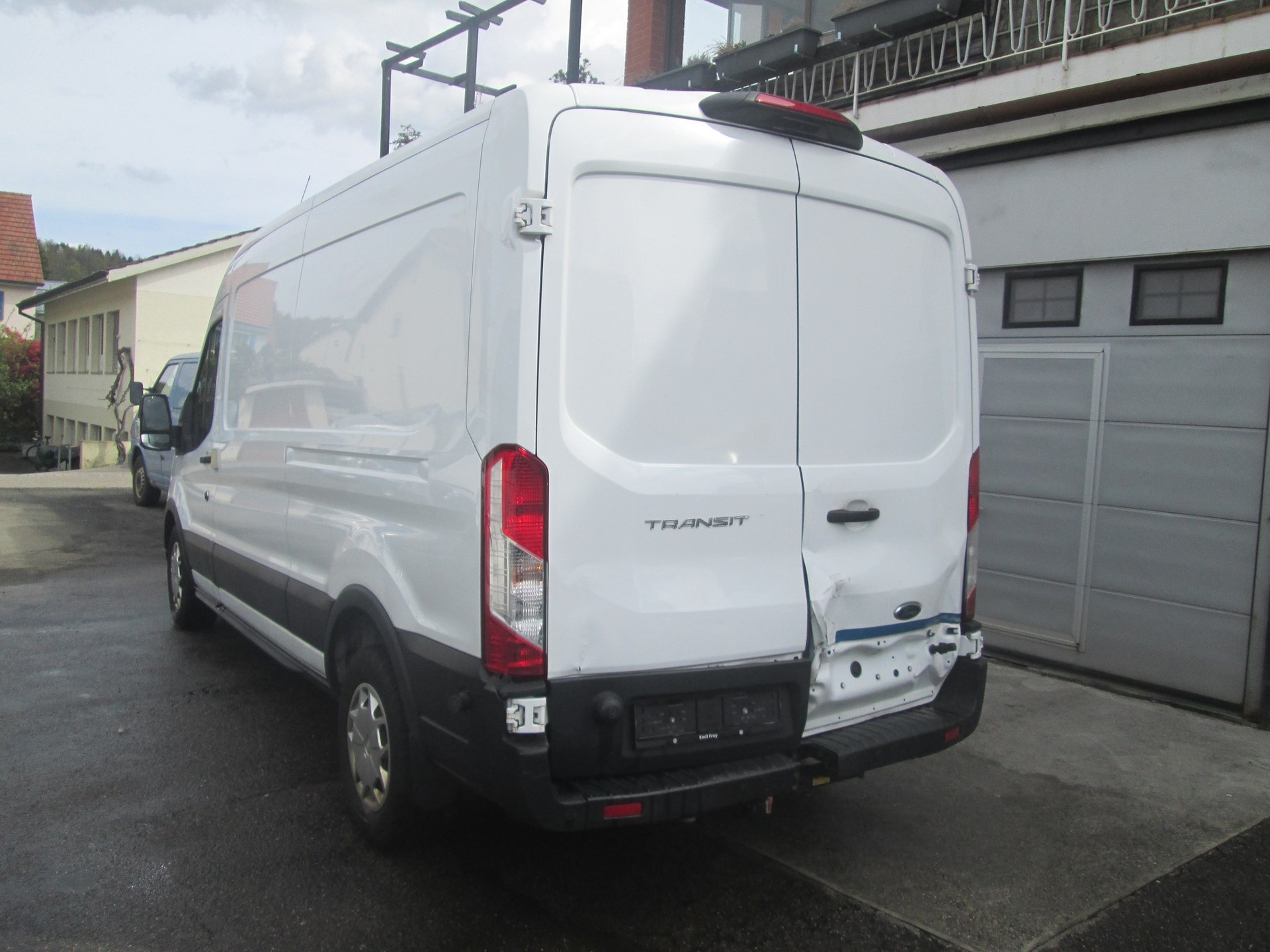 FORD Transit Van 350 L2 Ambiente 2.0 TDCi 185 FWD-image-1