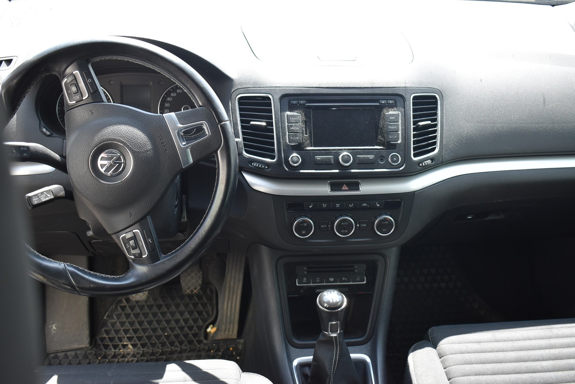 VW Sharan 2.0 TDI BlueMotion Technology Cup 4Motion-image-8