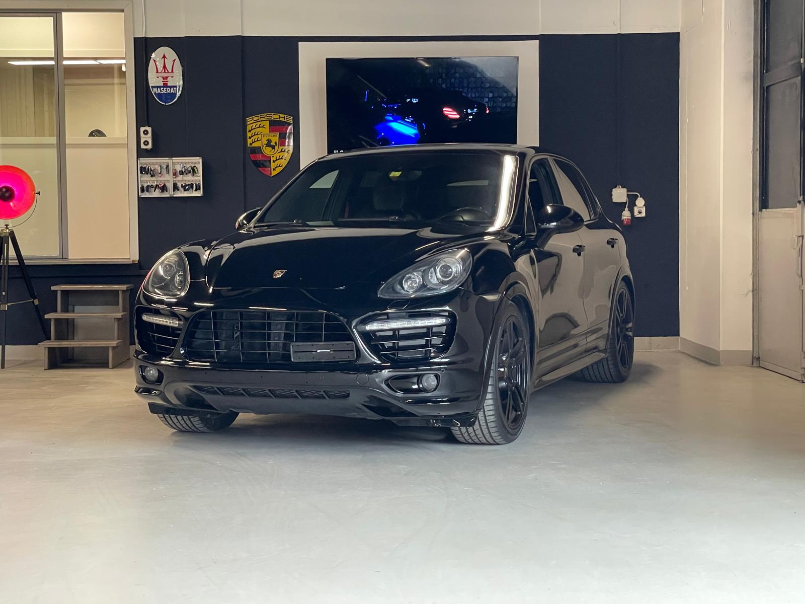 PORSCHE Cayenne GTS-image-1
