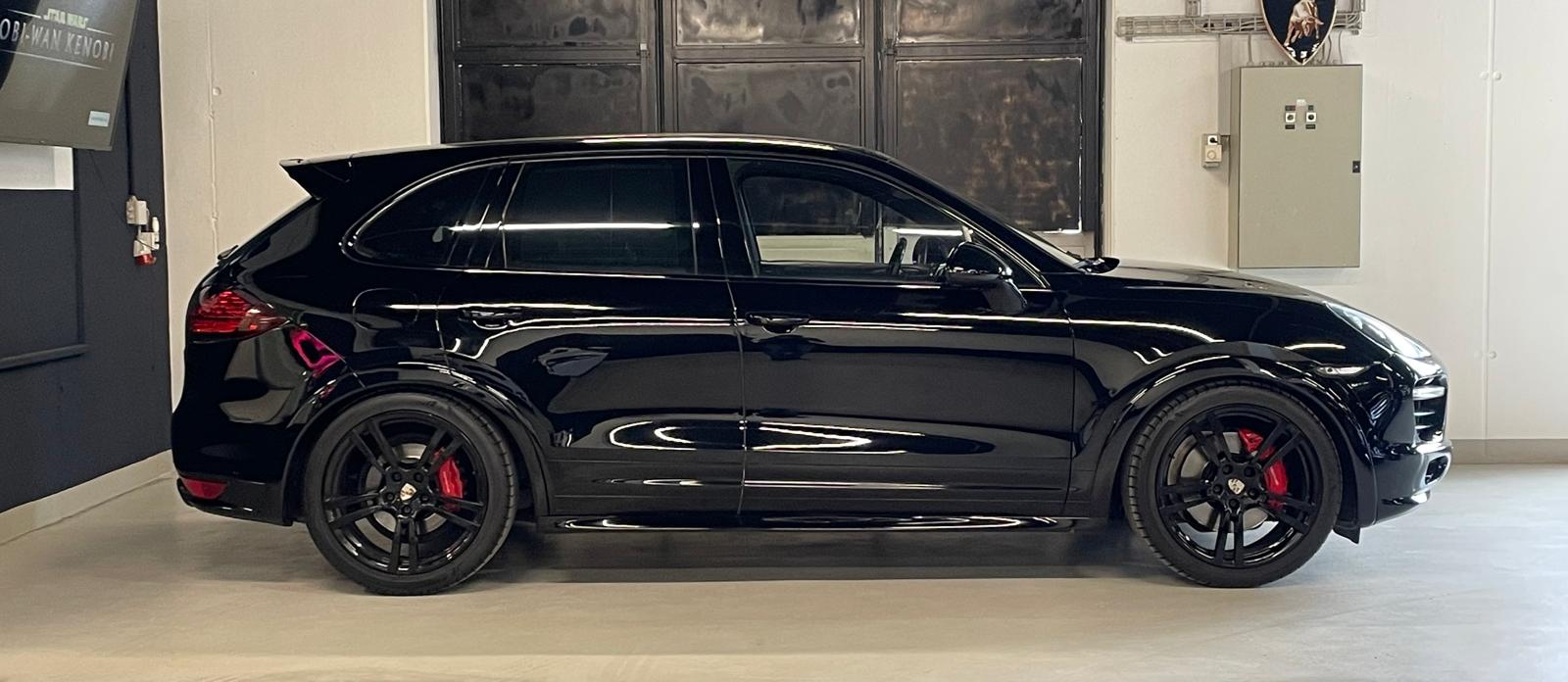 PORSCHE Cayenne GTS-image-10
