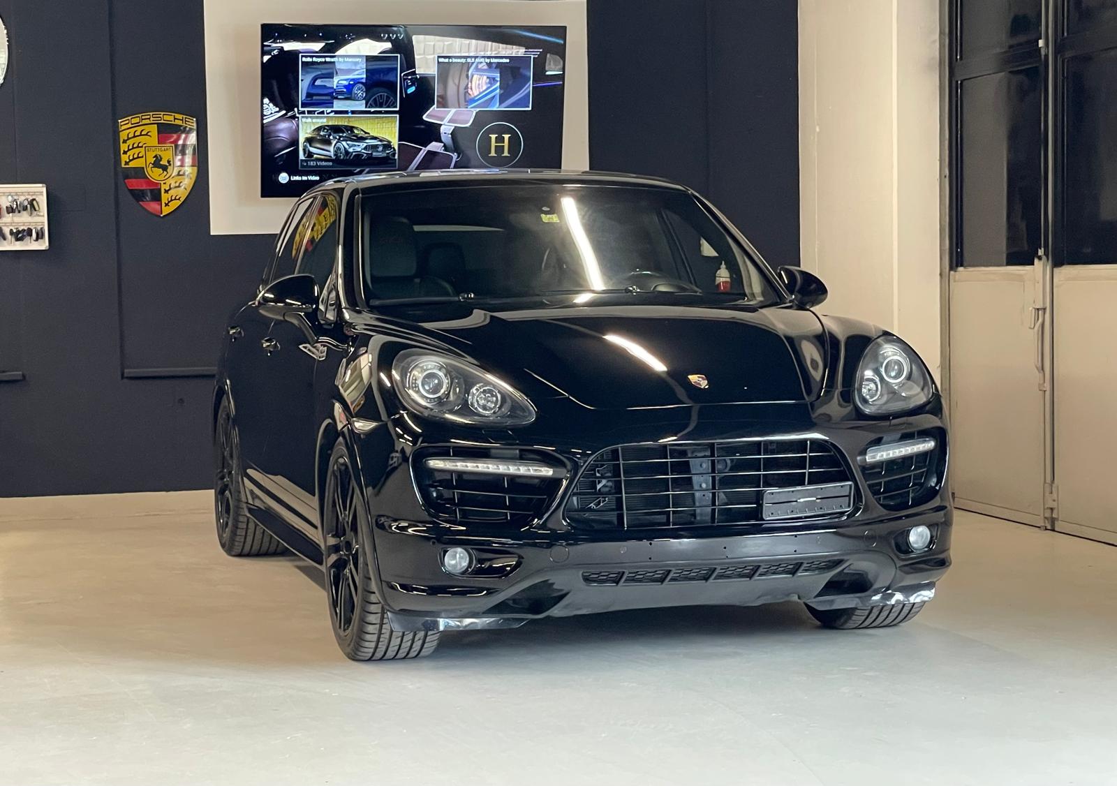 PORSCHE Cayenne GTS-image-0