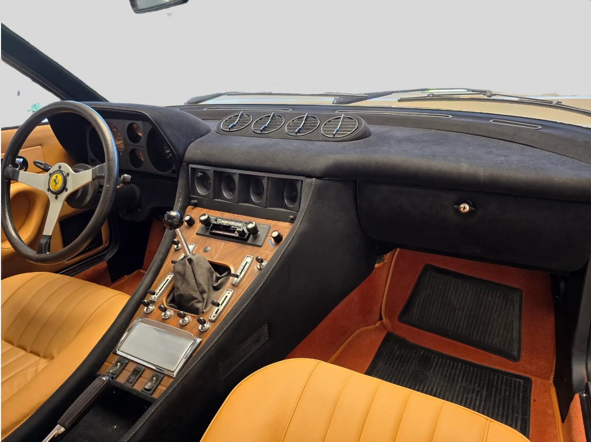 FERRARI 365 GT4 2+2-image-13