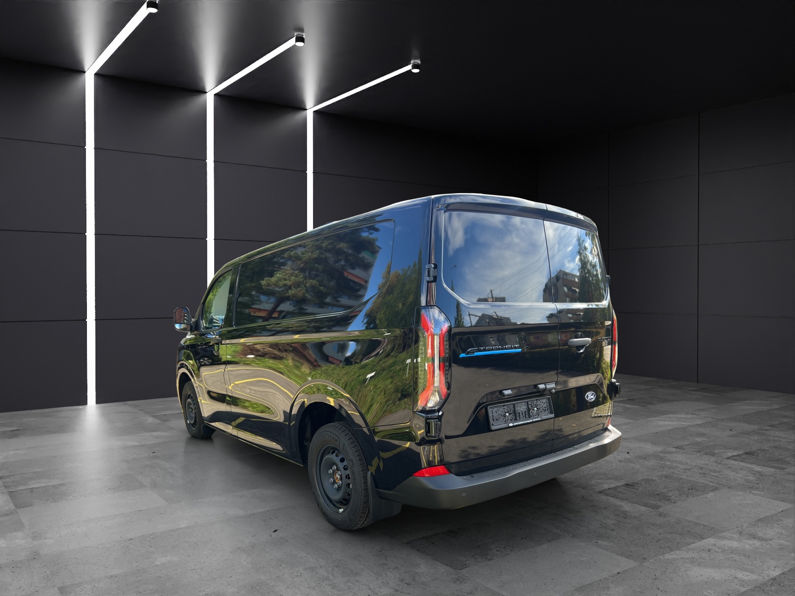 FORD E-Transit C Van 320 L1 Trend-image-3