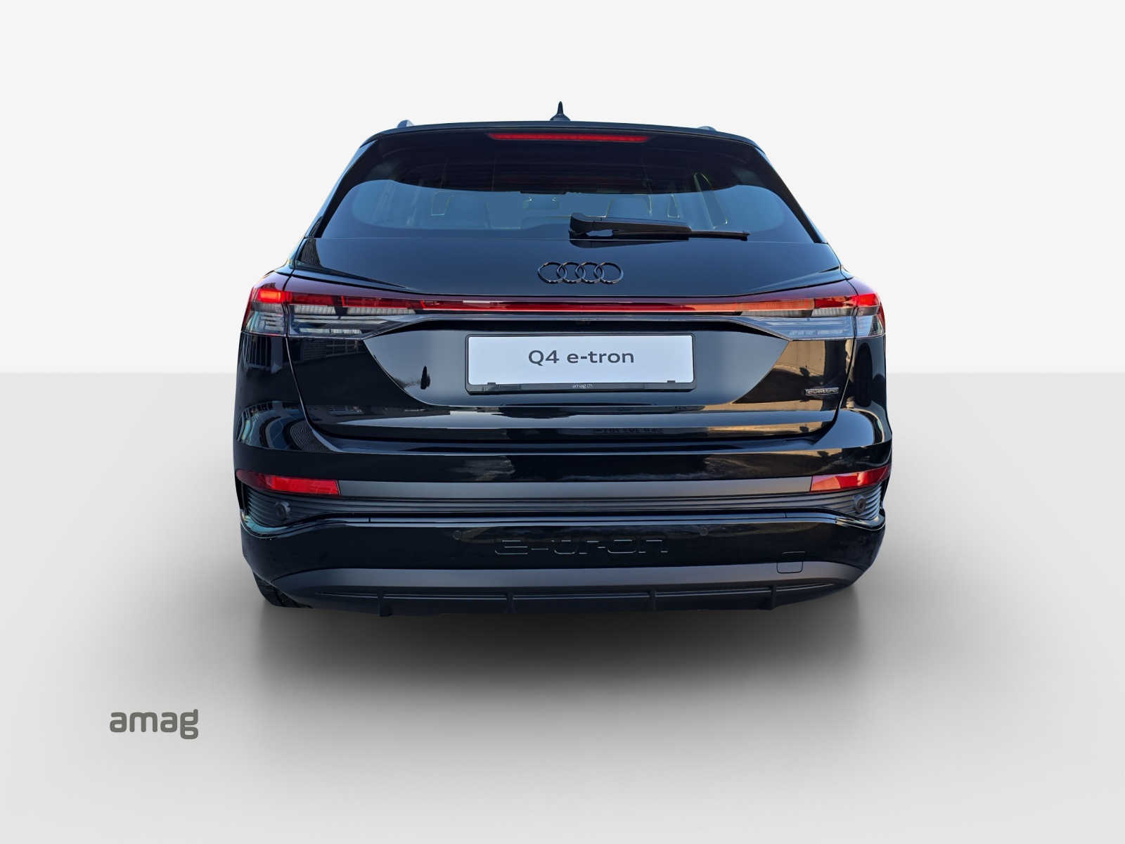 AUDI Q4 e-tron 45 quattro-image-3