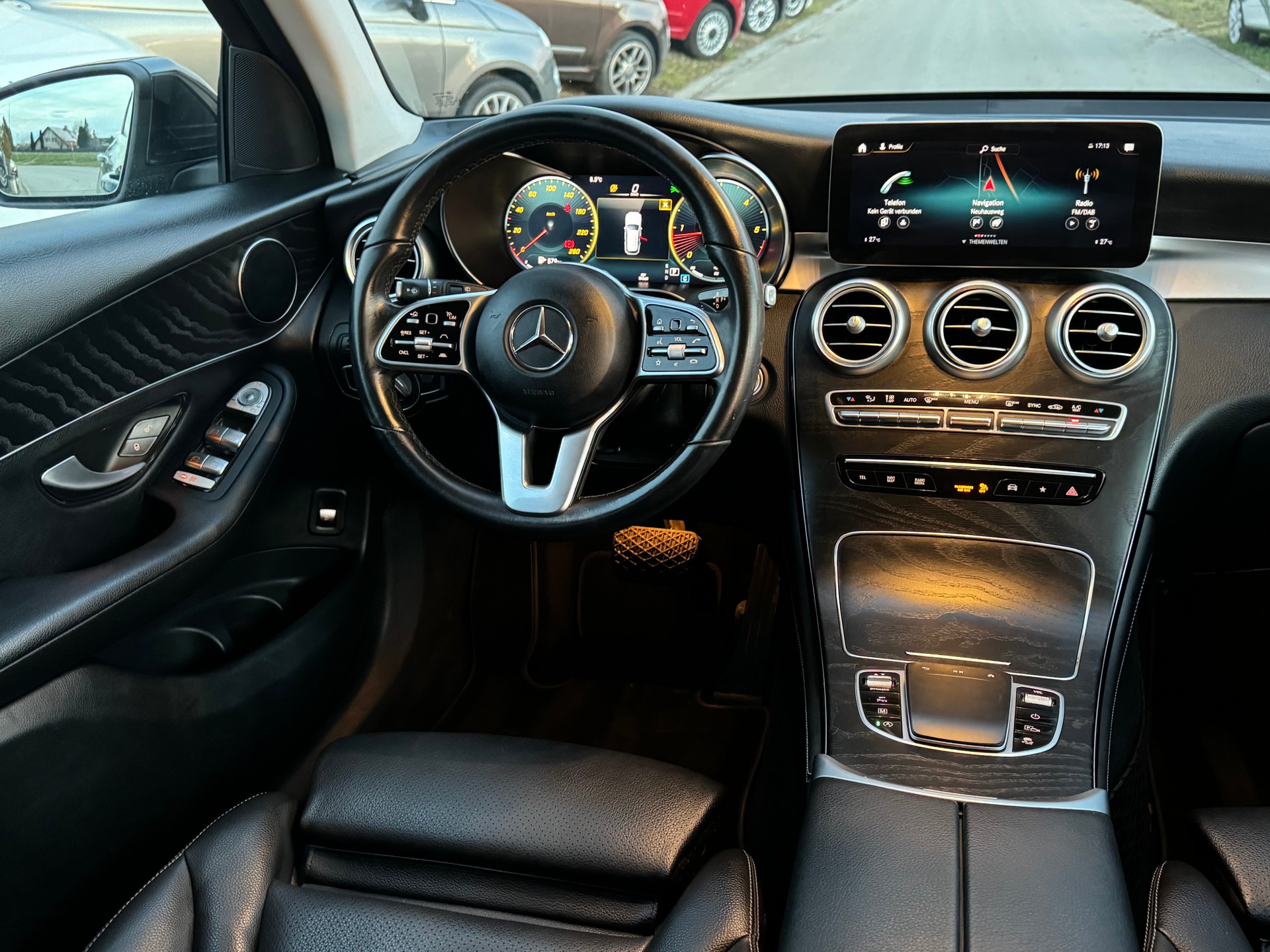 MERCEDES-BENZ GLC 220 d 4Matic 9G-Tronic-image-8