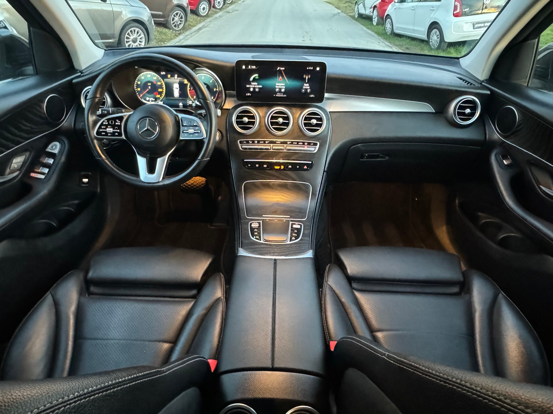MERCEDES-BENZ GLC 220 d 4Matic 9G-Tronic-image-7