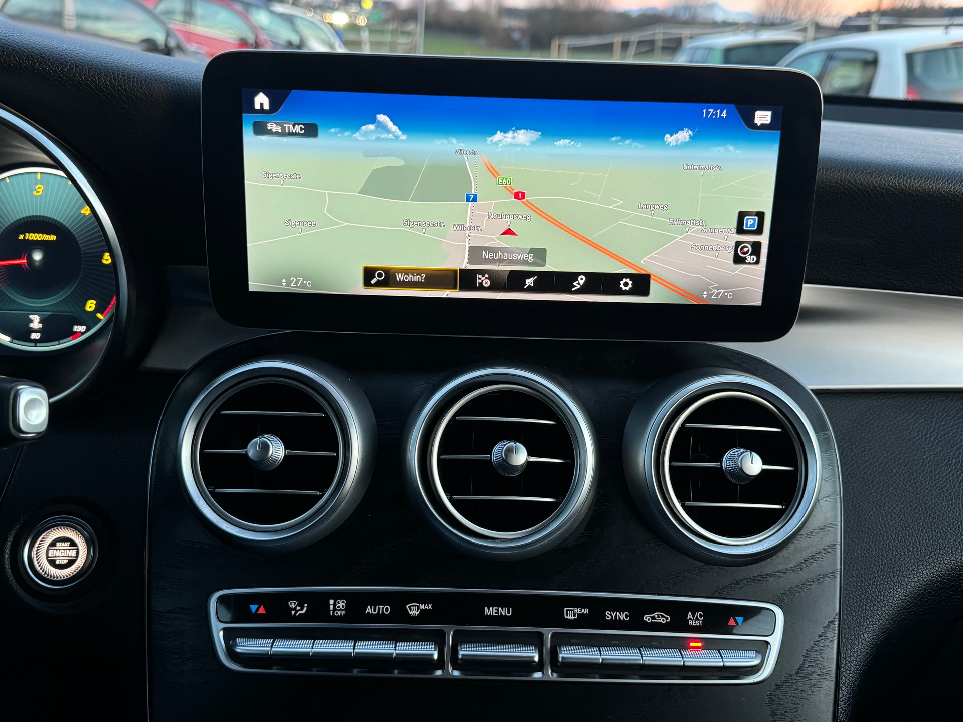 MERCEDES-BENZ GLC 220 d 4Matic 9G-Tronic-image-10