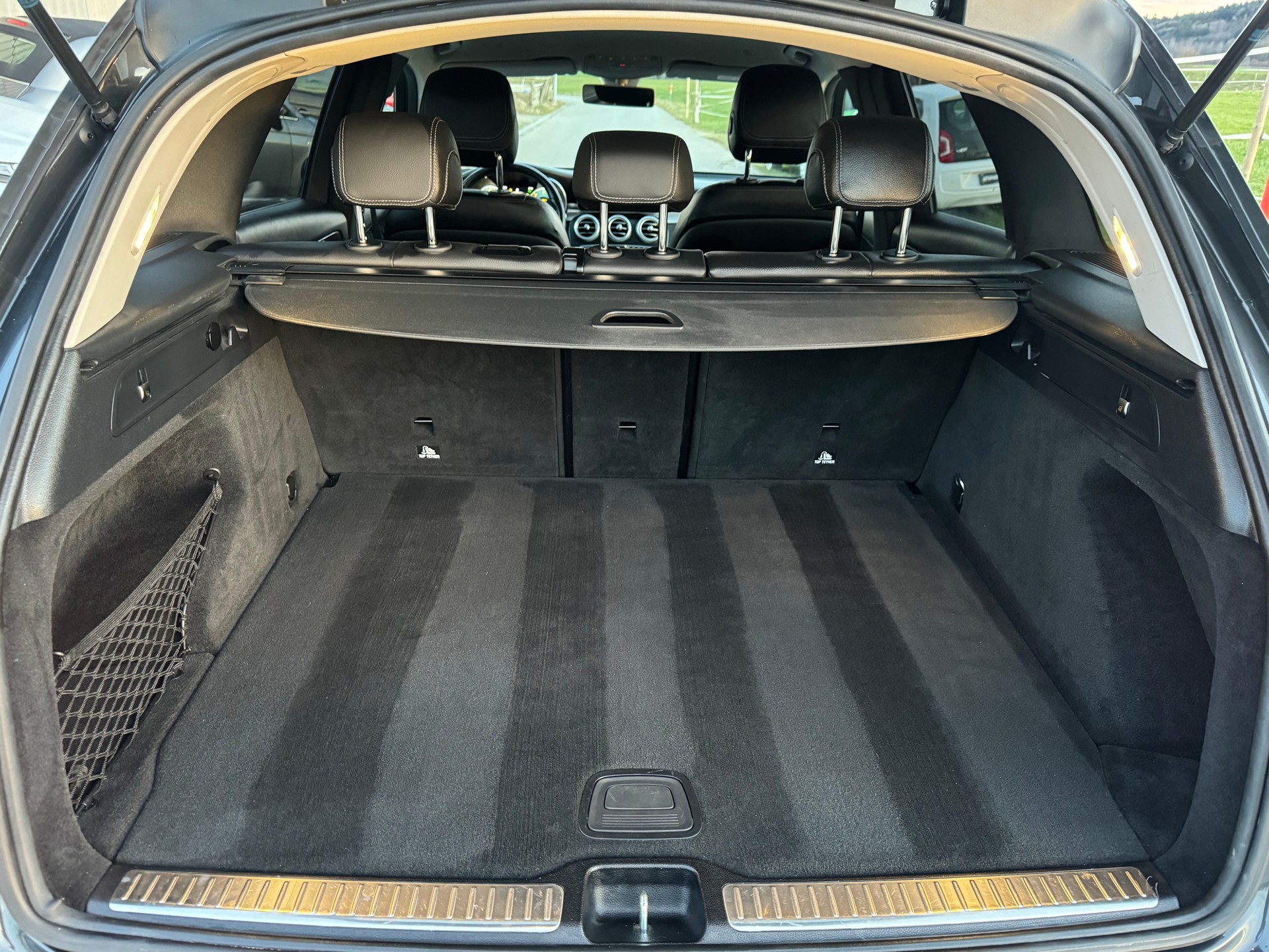 MERCEDES-BENZ GLC 220 d 4Matic 9G-Tronic-image-15