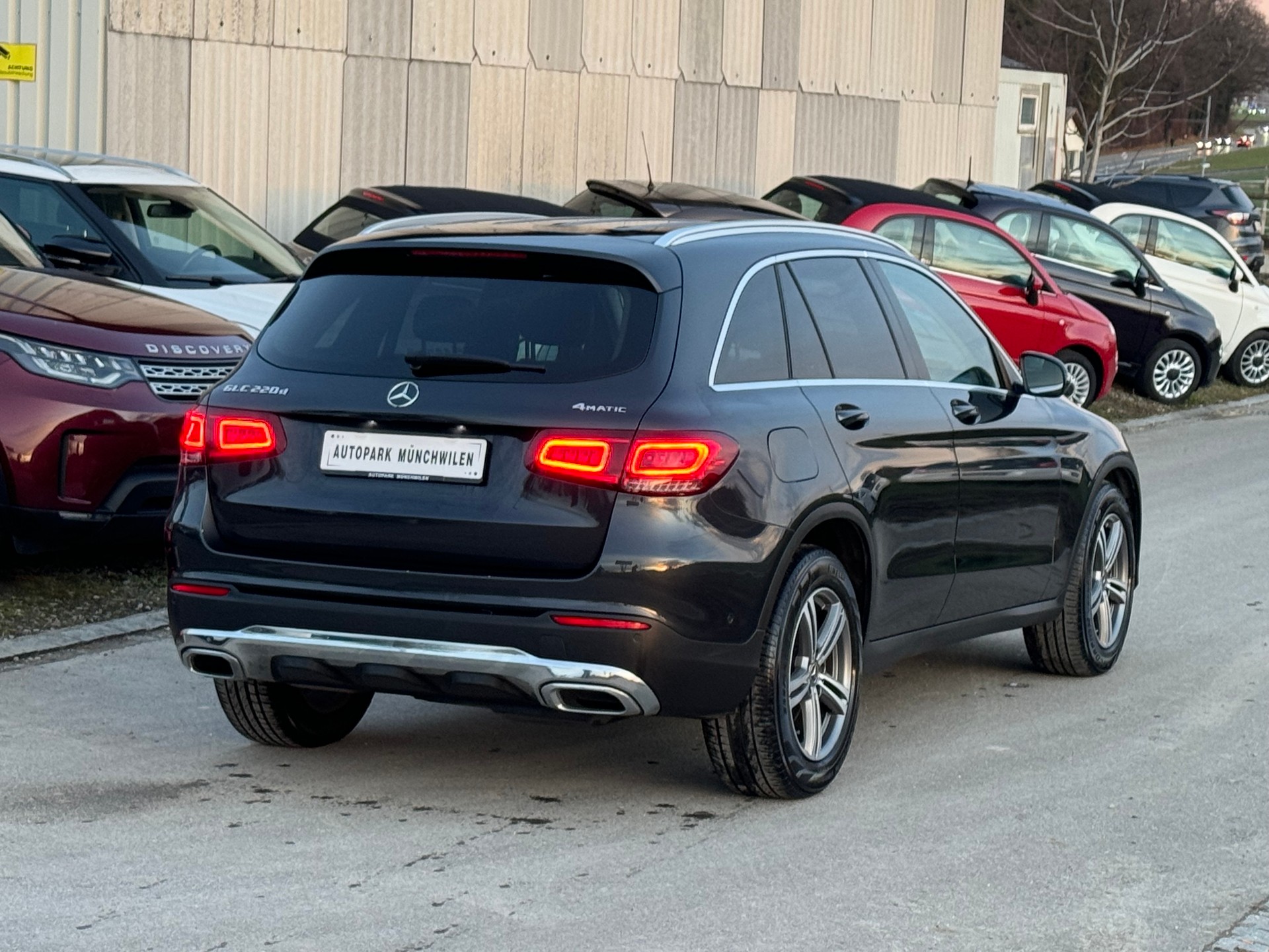 MERCEDES-BENZ GLC 220 d 4Matic 9G-Tronic-image-2