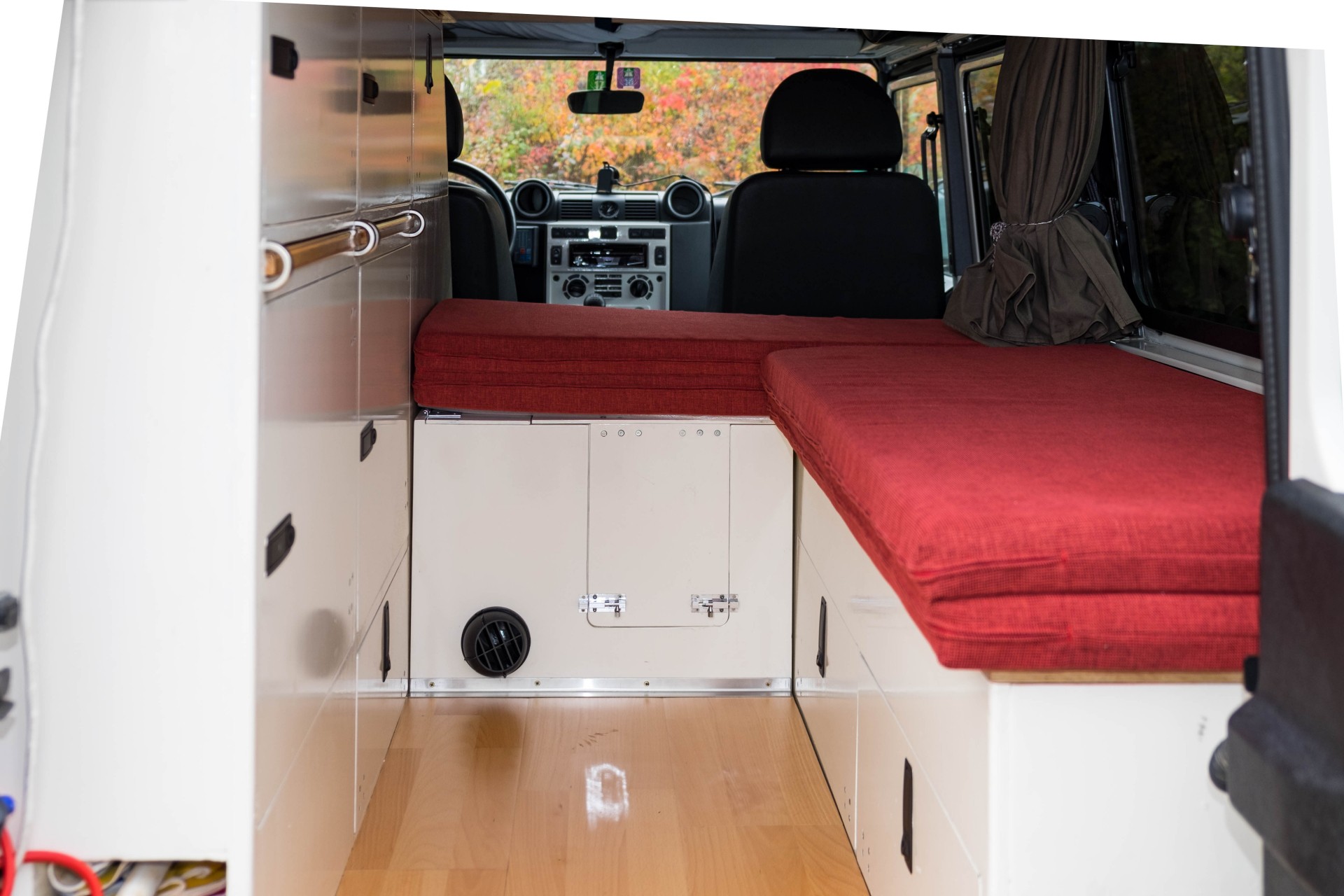 LAND ROVER Defender 110 SW 2.4Tdc-image-2
