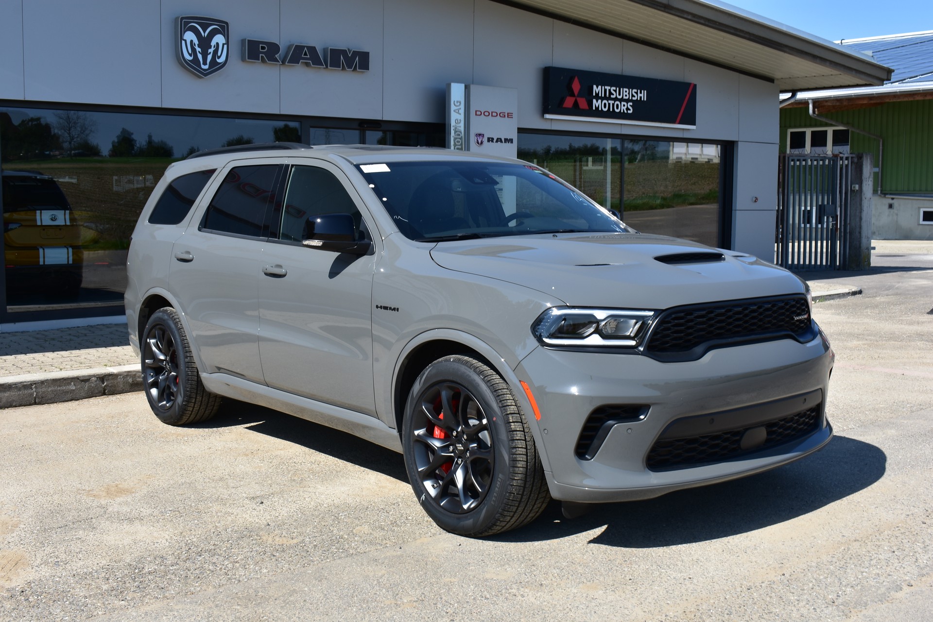 DODGE Durango R/T Premium Tow & Go-image-1