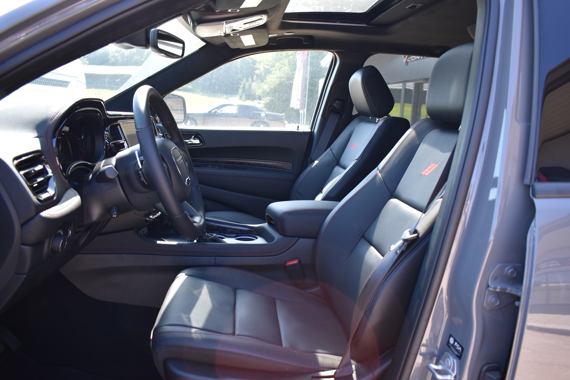 DODGE Durango R/T Premium Tow & Go-image-12