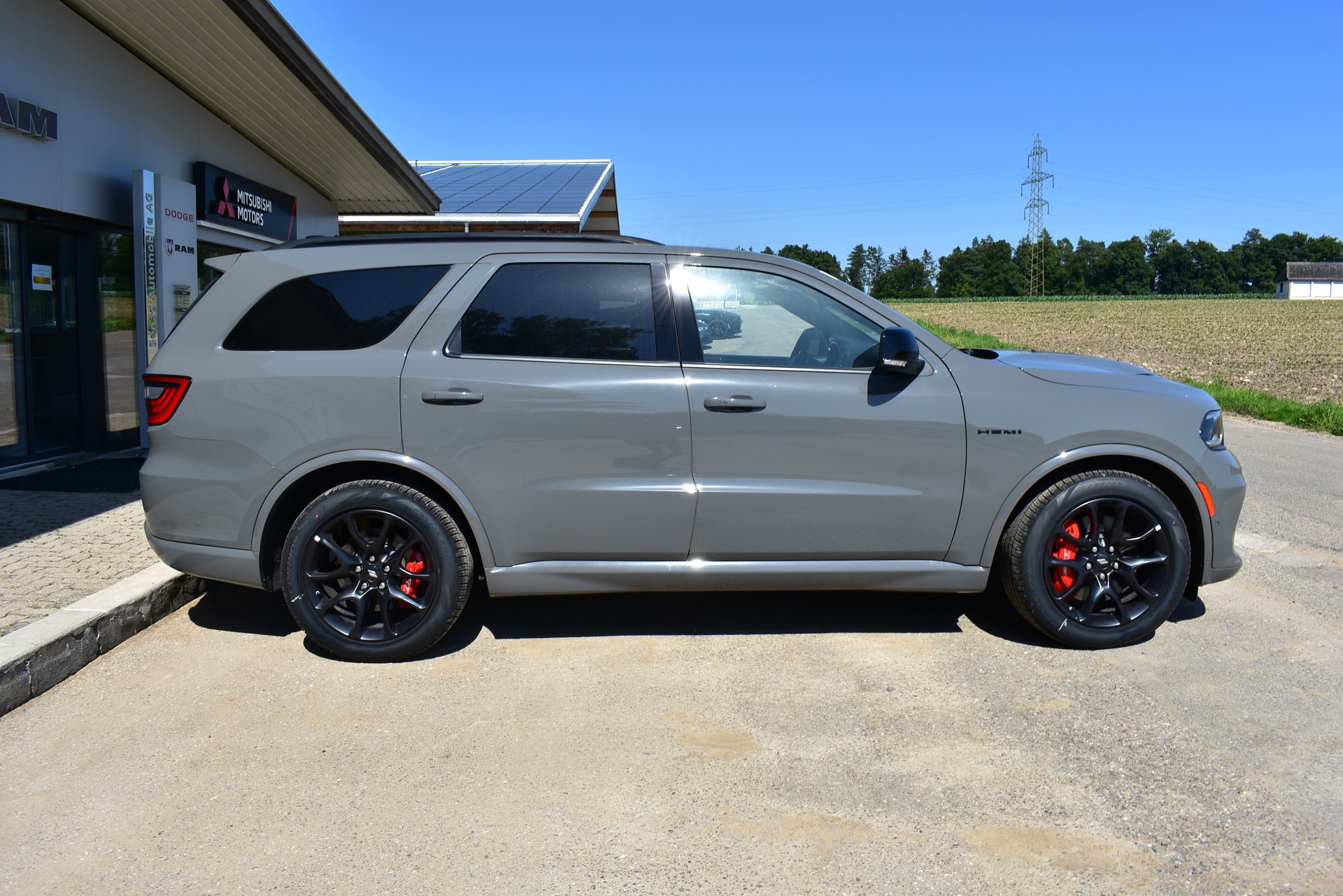 DODGE Durango R/T Premium Tow & Go-image-3