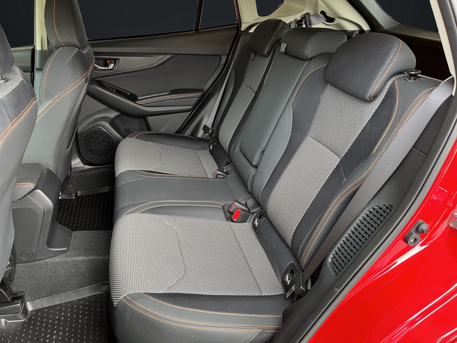 SUBARU XV 2.0i e-Boxer Swiss Plus-image-12