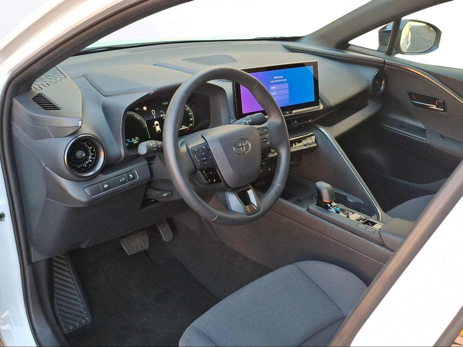 TOYOTA C-HR 2.0 PHEV CVT Trend-image-9