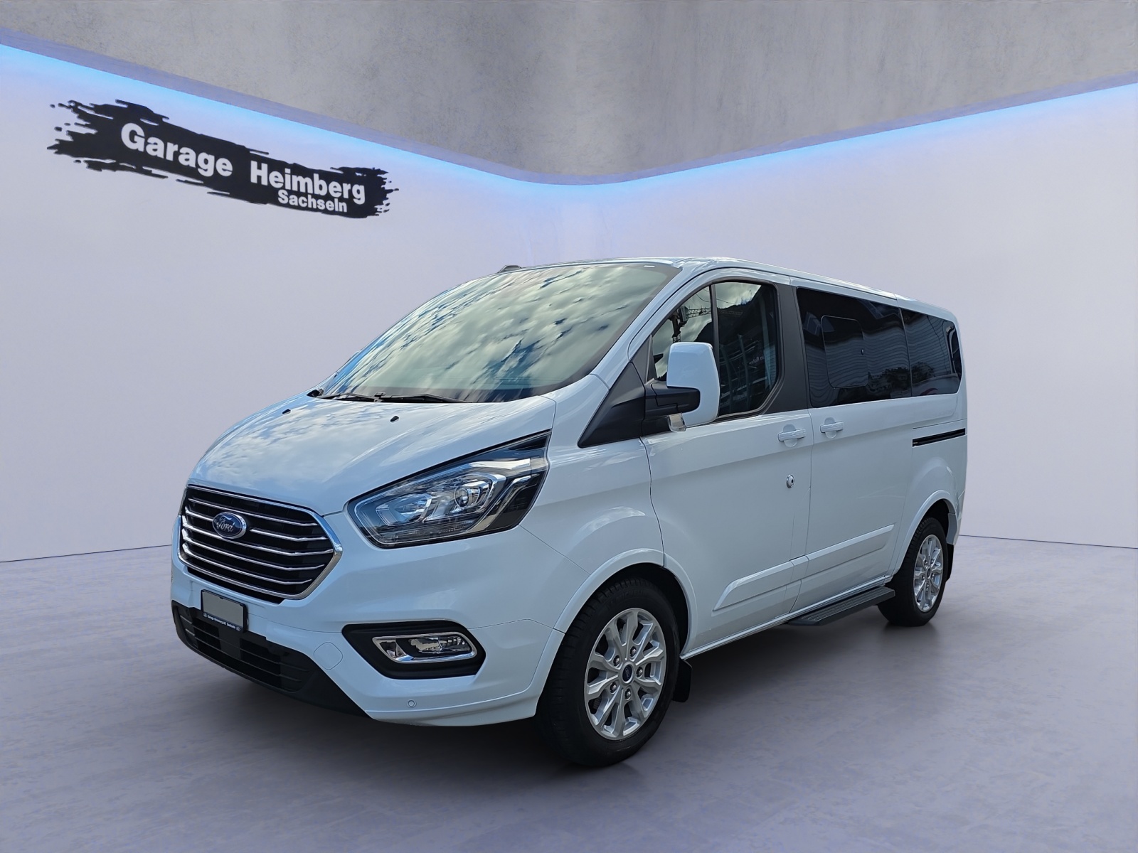 FORD Tourneo Custom 320 L1 2.0 TDCi 150PS Titanium / 8 Sitzplätze-image-0