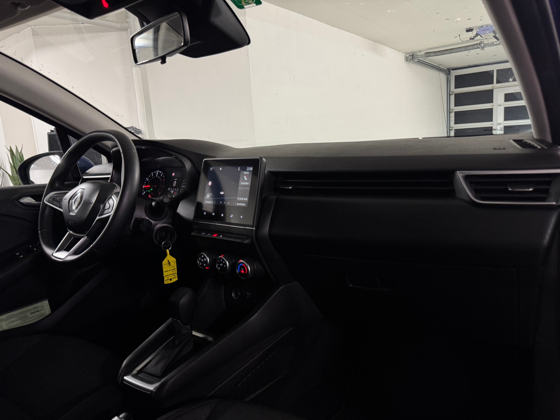 RENAULT Clio 1.0 Equilibre CVT Frisch ab MFK-image-11