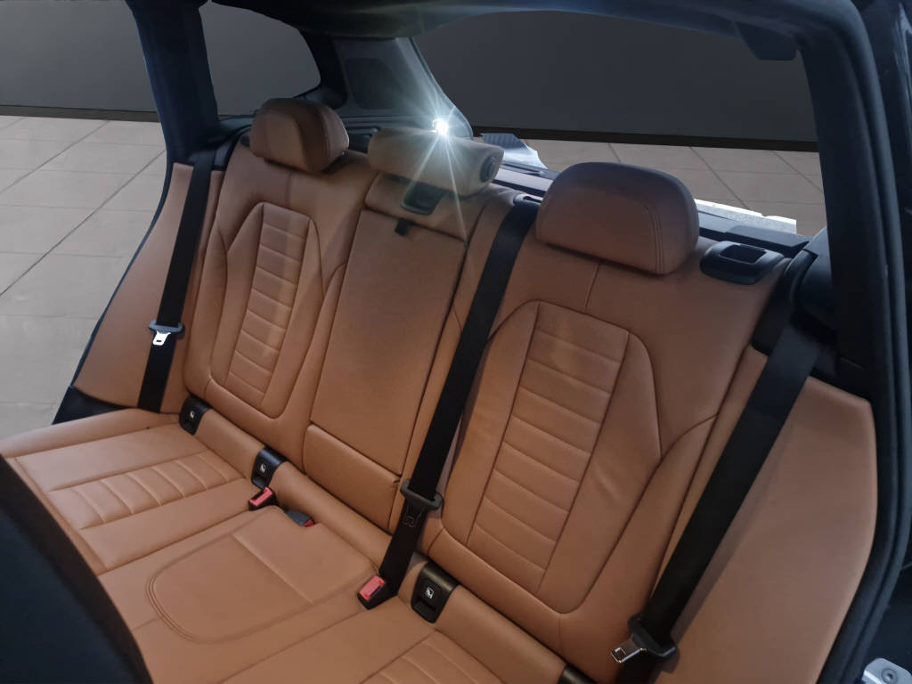 BMW X3 M40i-image-9