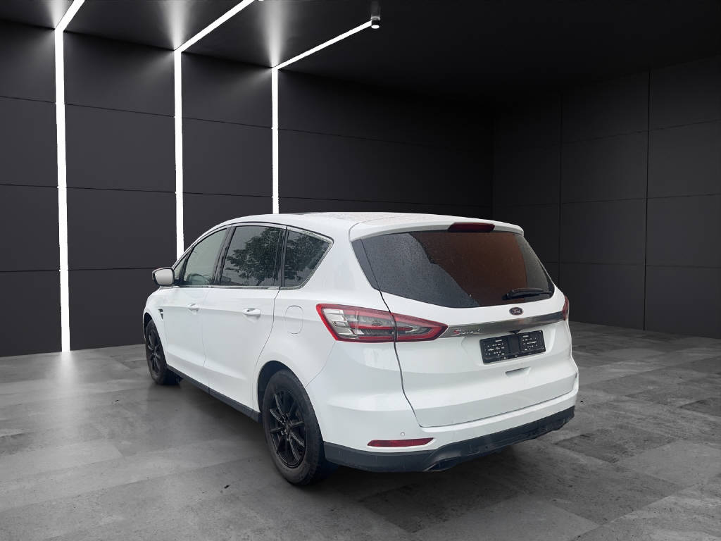 FORD S-Max 2.0 EcoB Titanium-image-3